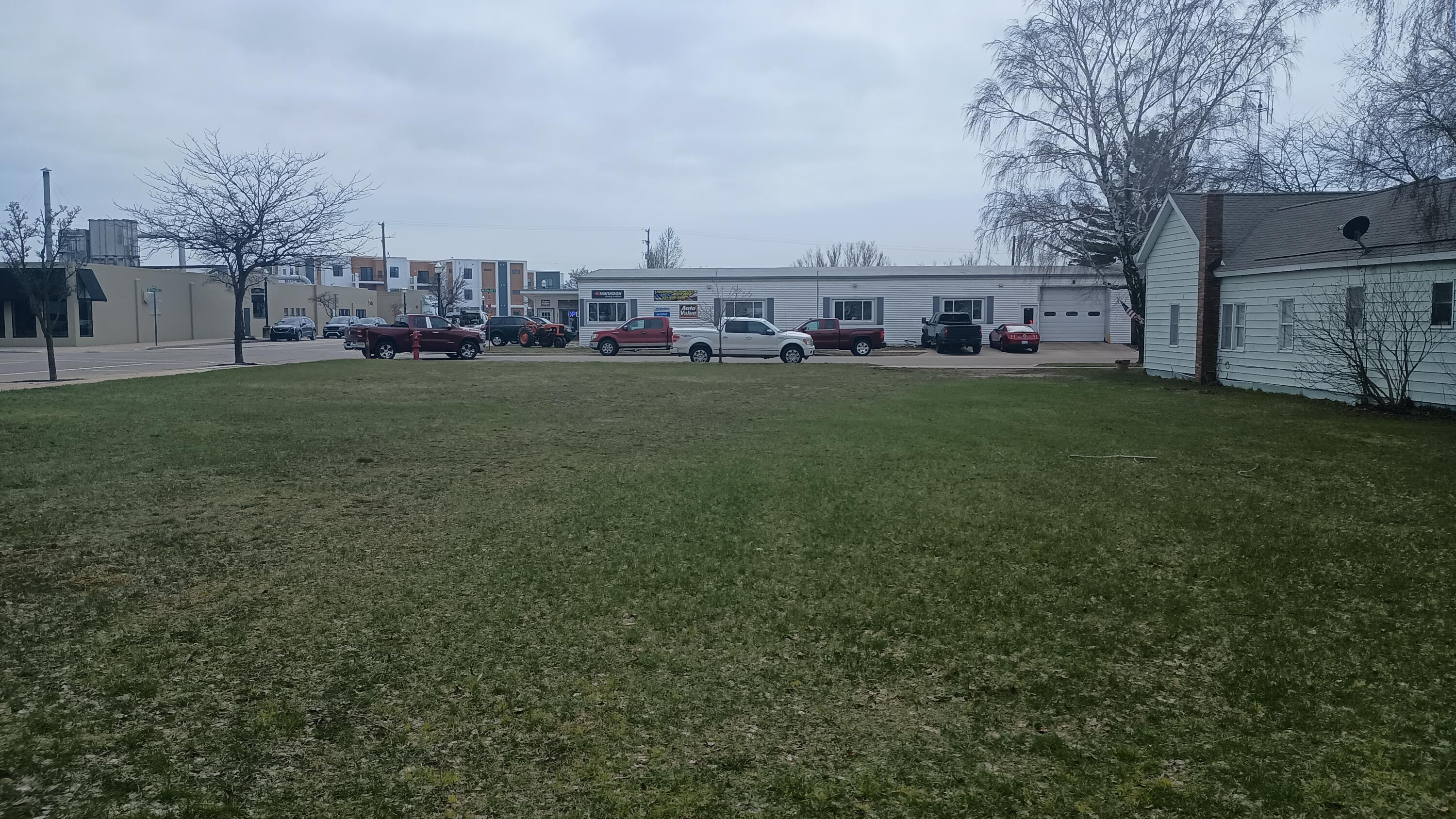 102 W Dowland Street Ludington MI 49431