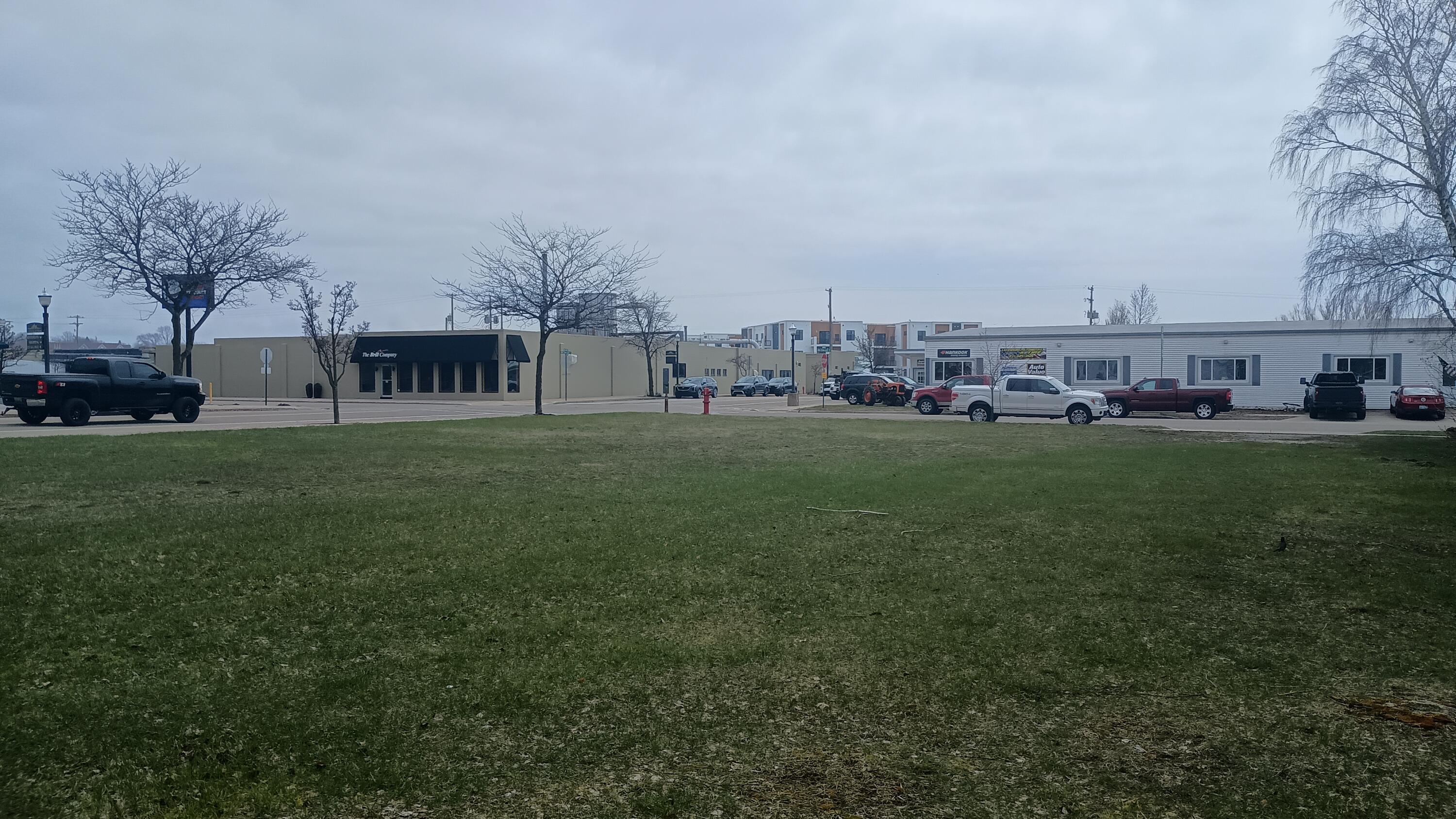 102 W Dowland Street Ludington MI 49431
