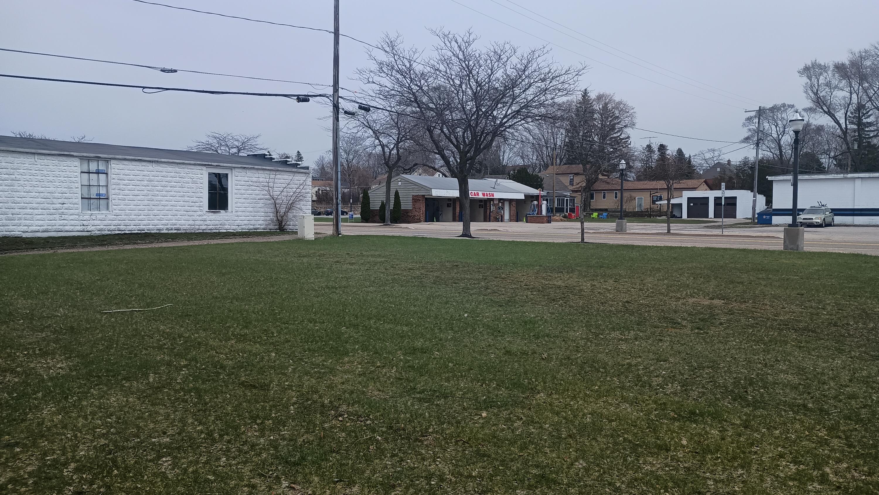 102 W Dowland Street Ludington MI 49431