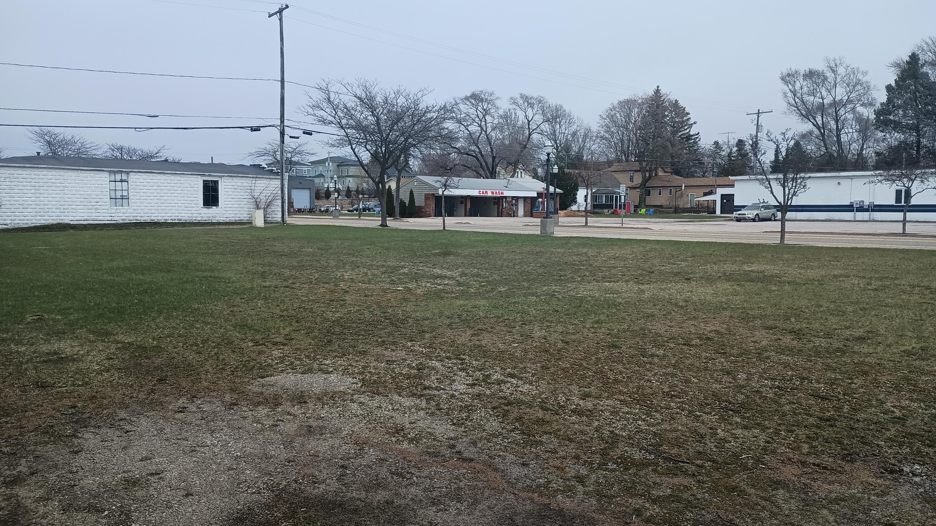 102 W Dowland Street Ludington MI 49431