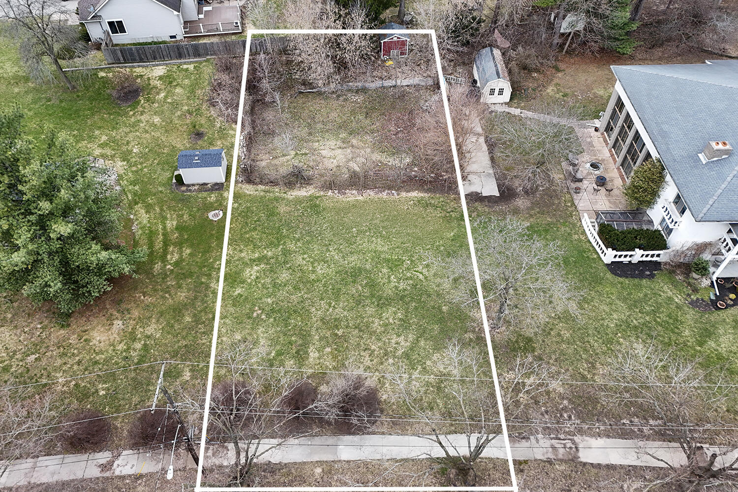 1217 El Camino Drive NW Grand Rapids MI 49504