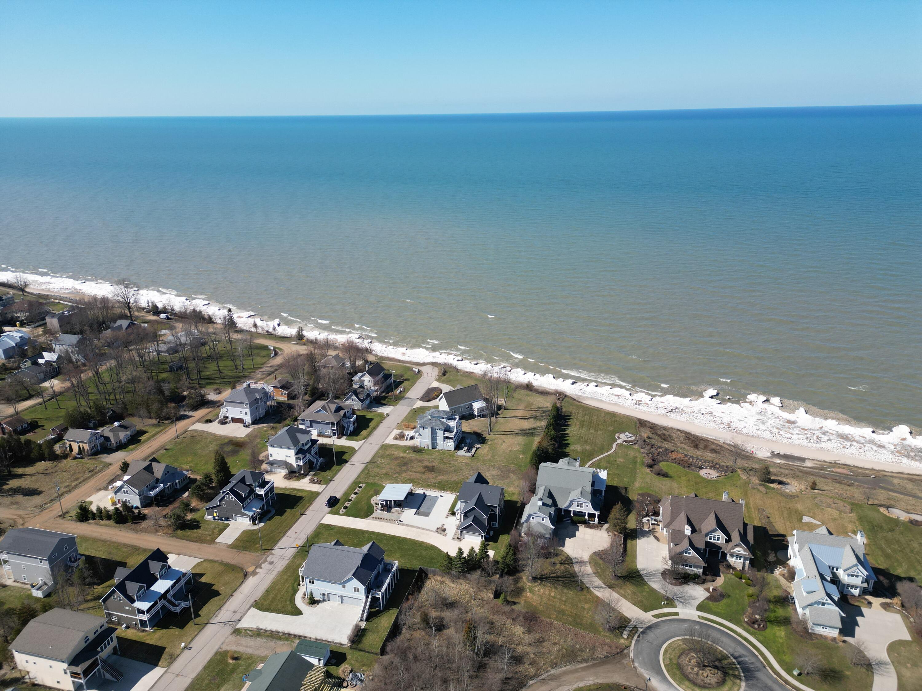 7251 Lakeview Avenue South Haven MI 49090