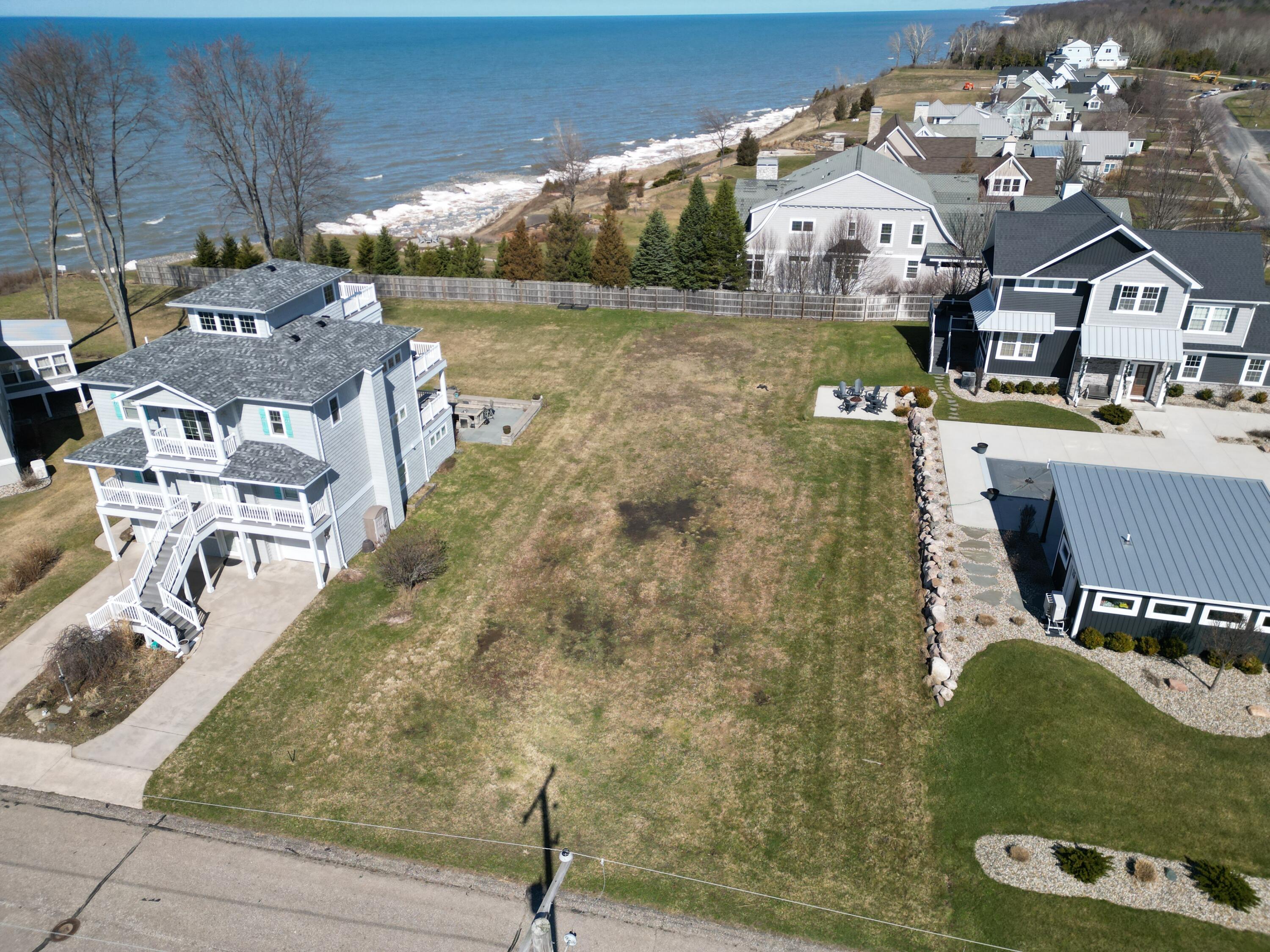 7251 Lakeview Avenue South Haven MI 49090