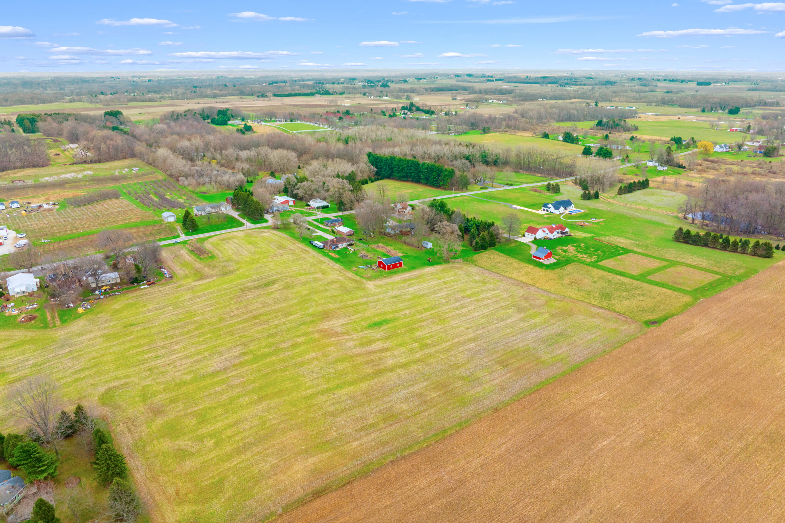 V/l 4 Scottdale Road Berrien Springs MI 49103