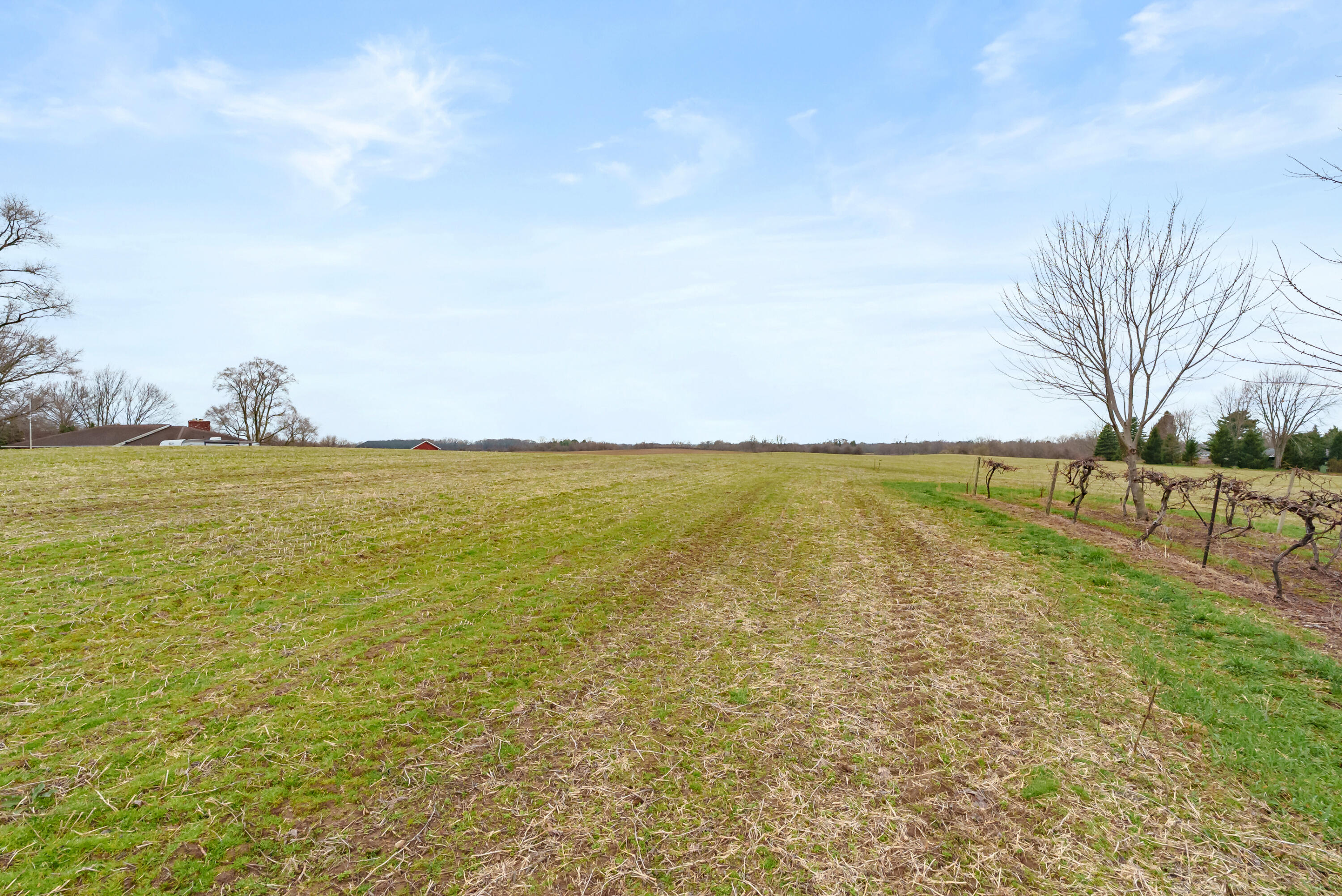 V/l 4 Scottdale Road Berrien Springs MI 49103