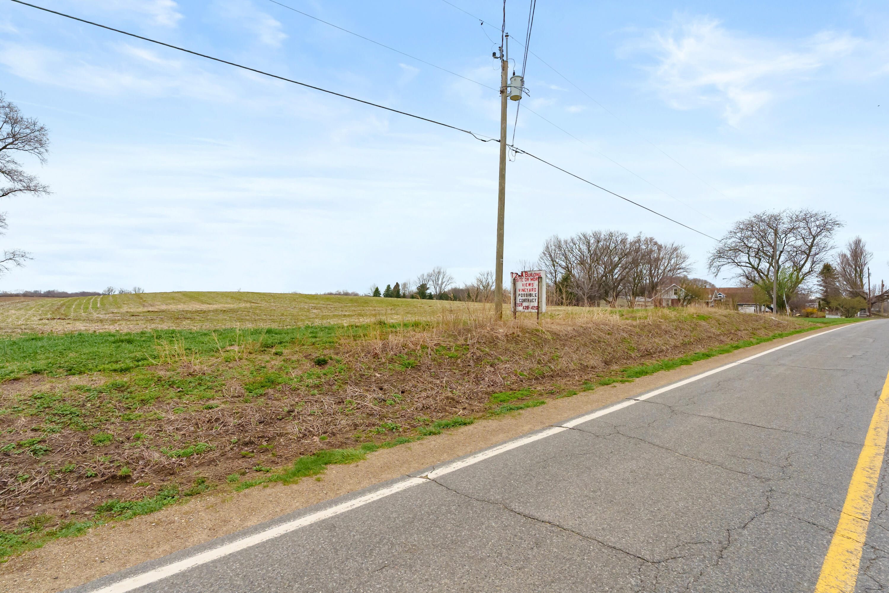 V/l 4 Scottdale Road Berrien Springs MI 49103