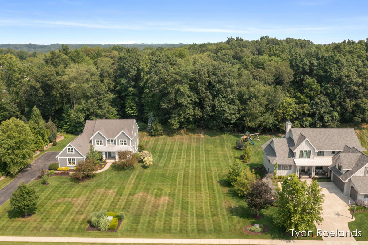 3769 Lake Birch Street NE Grand Rapids MI 49525