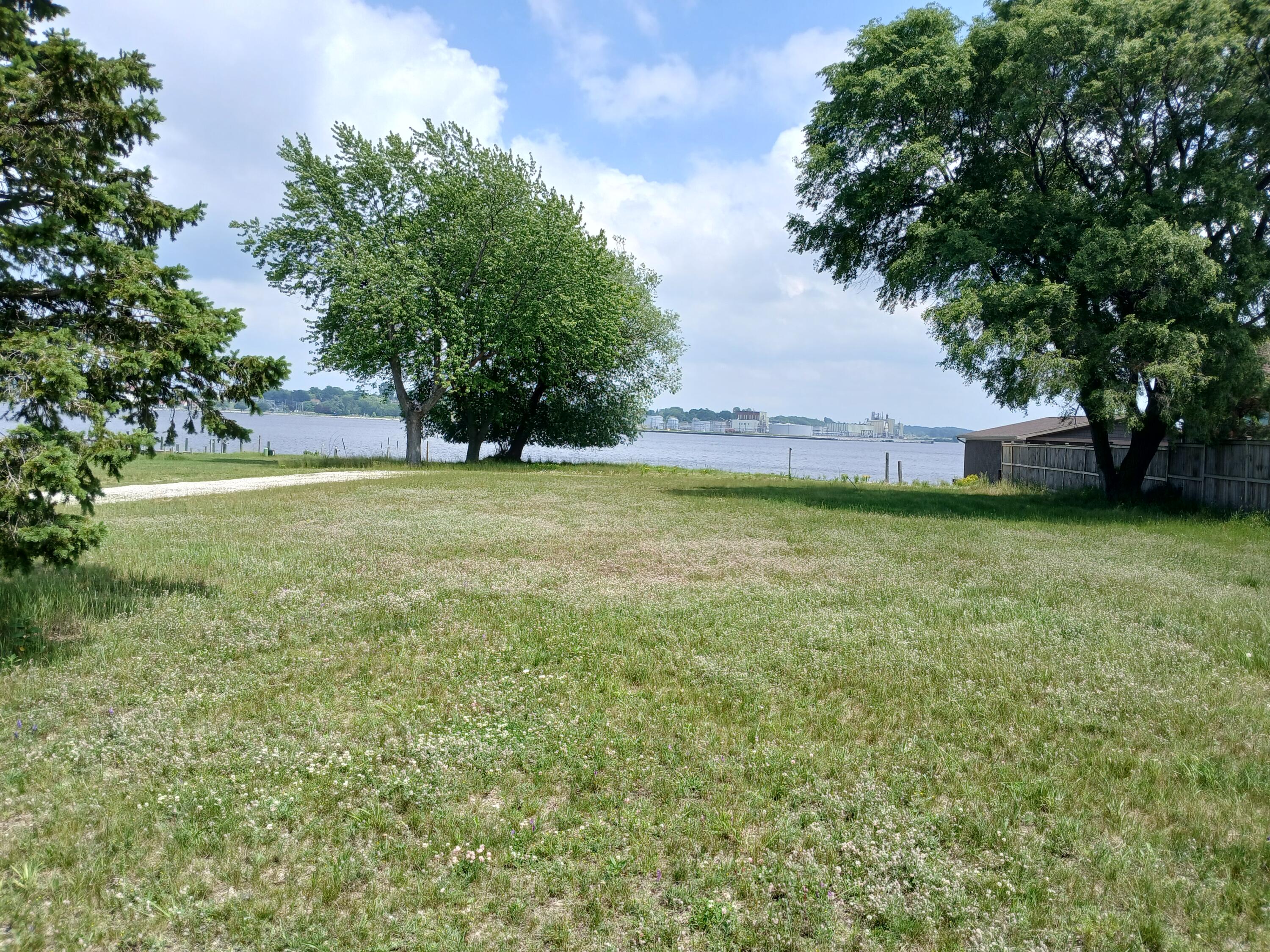 846 S Lakeshore Drive Ludington MI 49431
