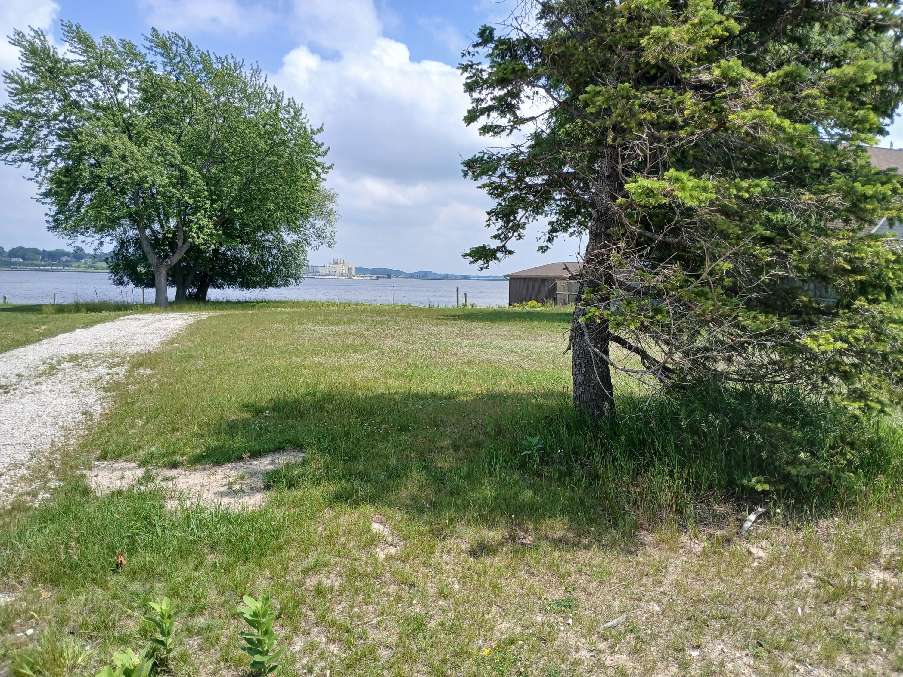 846 S Lakeshore Drive Ludington MI 49431