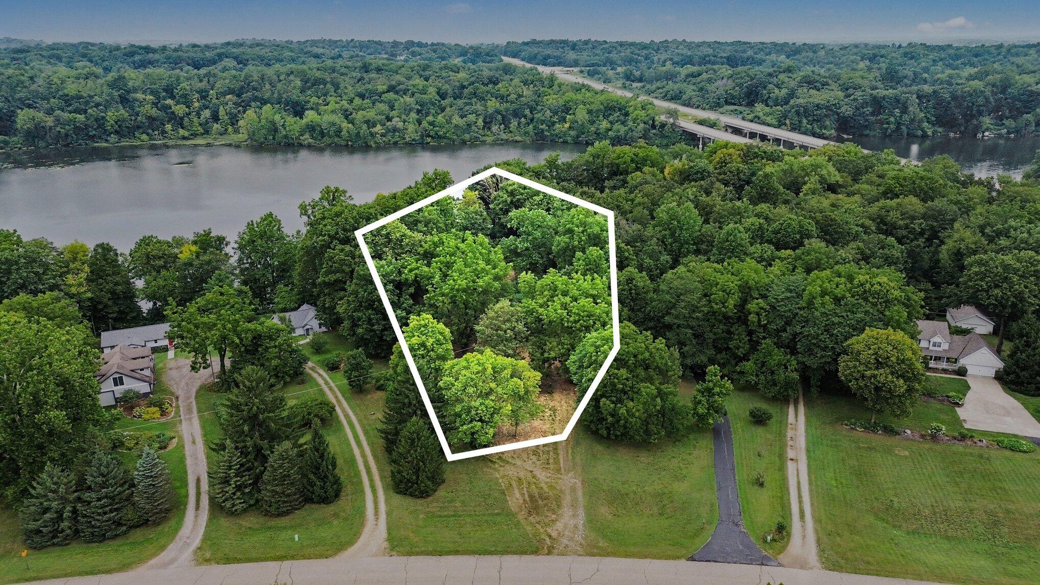 4239 Lake Chapin Bluff Berrien Springs MI 49103
