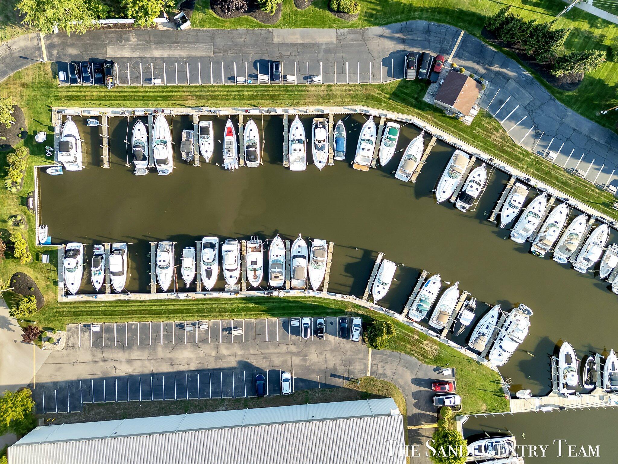 132 Wharfside Grand Haven MI 49417