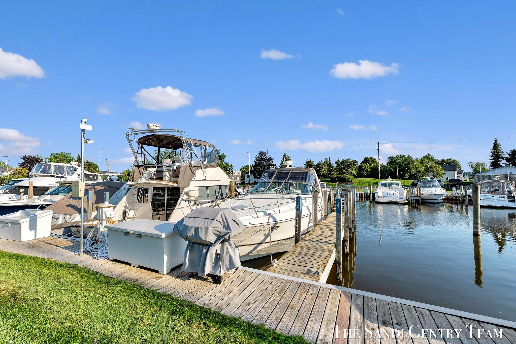 132 Wharfside Grand Haven MI 49417