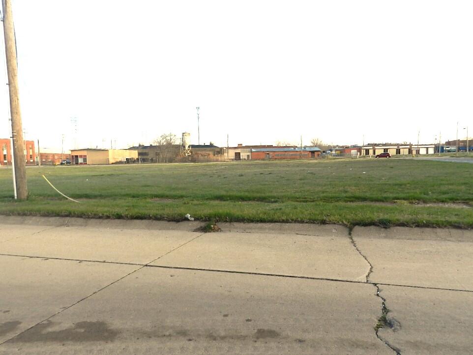 Ville Eighth / Ninth / Boughton Street Benton Harbor MI 49022