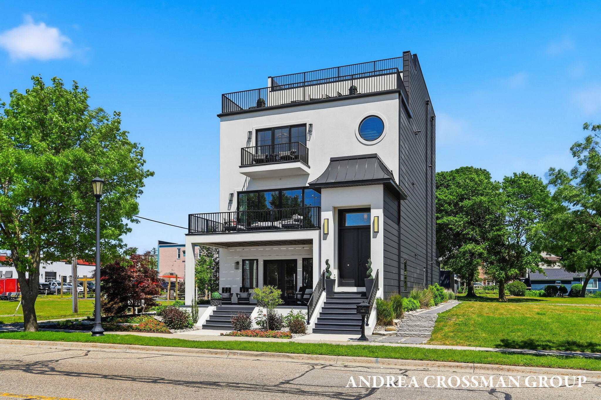 413 S Rath Avenue Ludington MI 49431