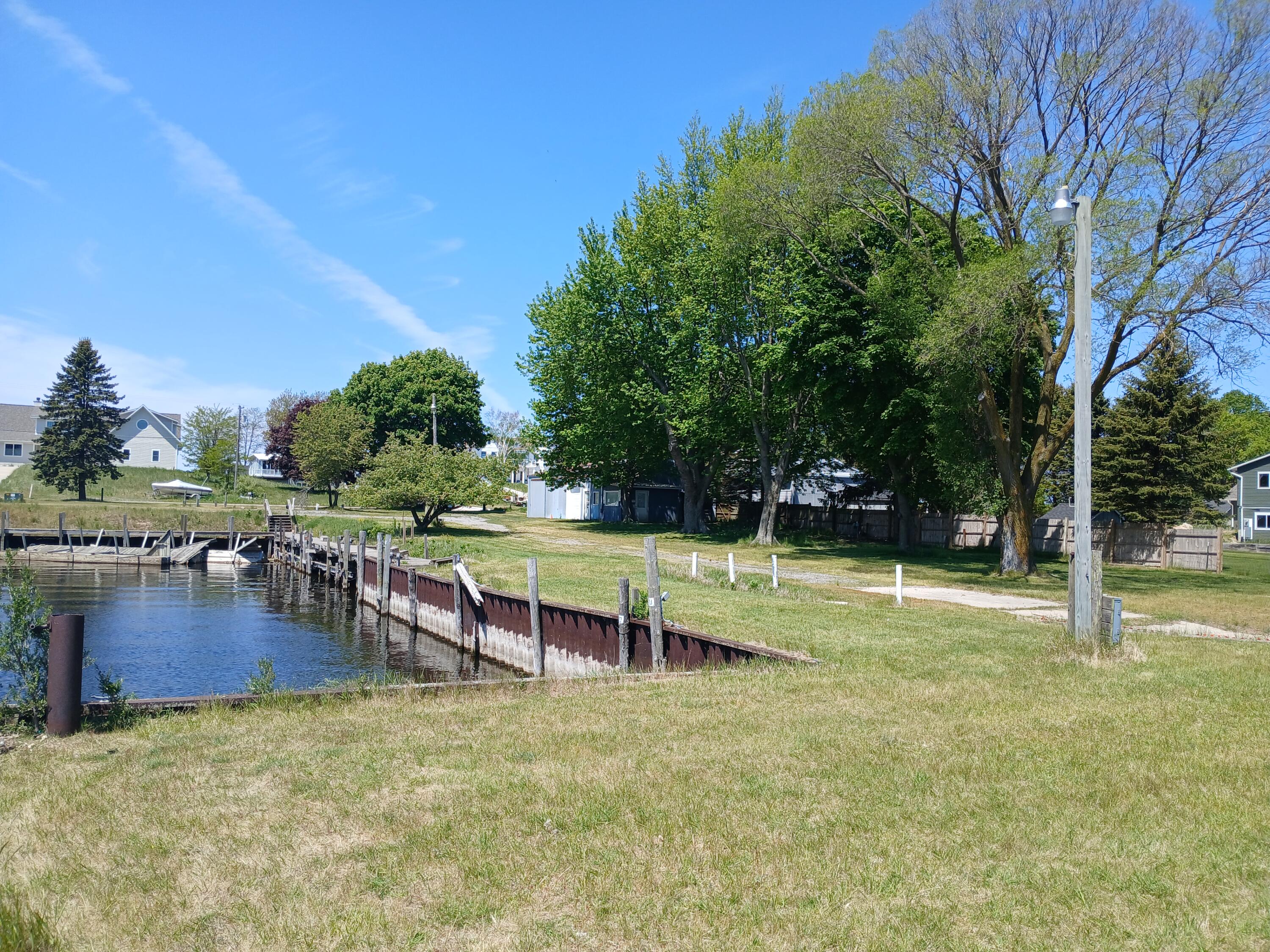 846 S Lakeshore Drive Ludington MI 49431