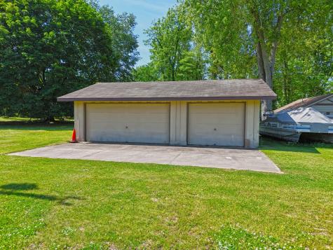 E Lakeshore Drive Dowagiac MI 49047