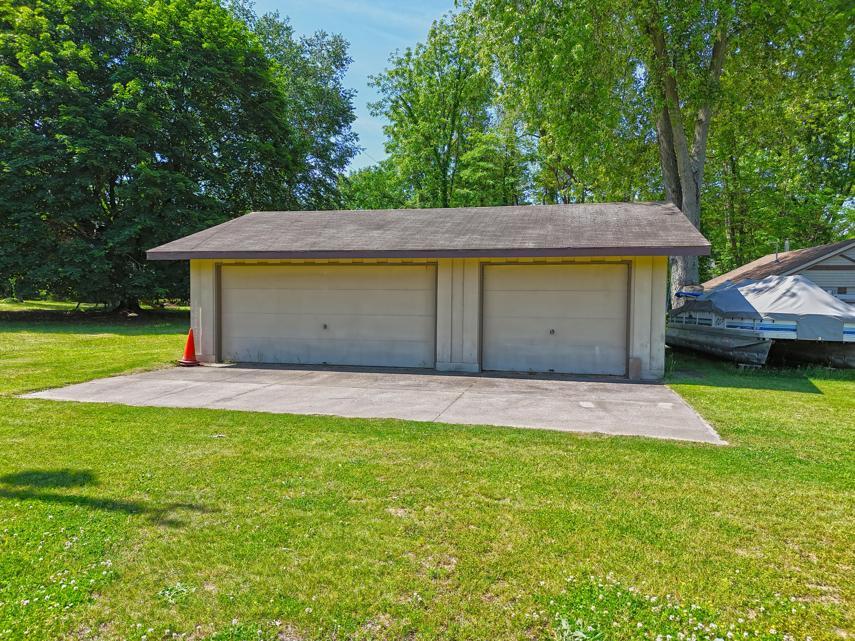 E Lakeshore Drive Dowagiac MI 49047