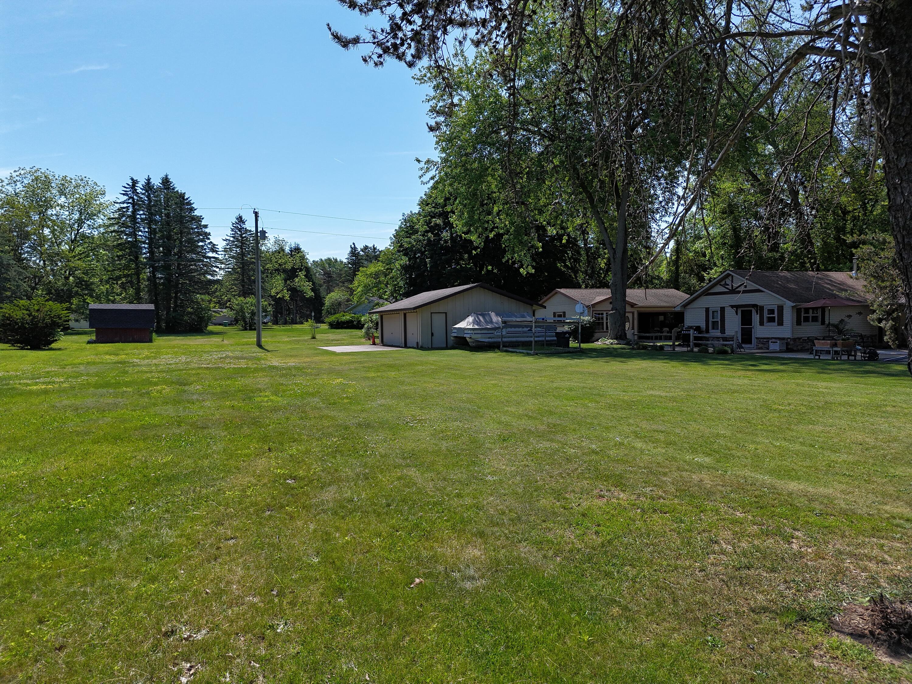 E Lakeshore Drive Dowagiac MI 49047