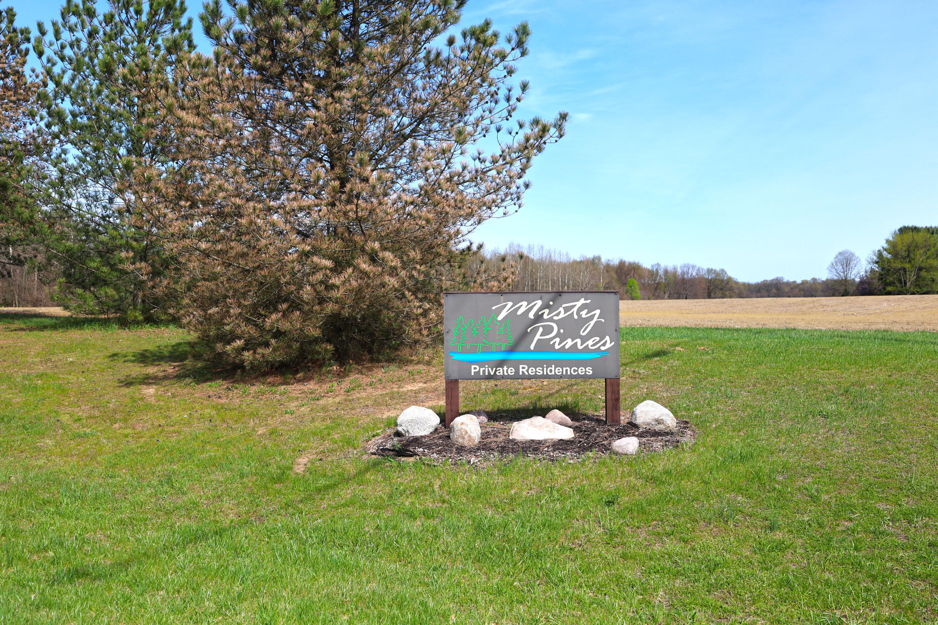 29265 Misty Pines Street Dowagiac MI 49047