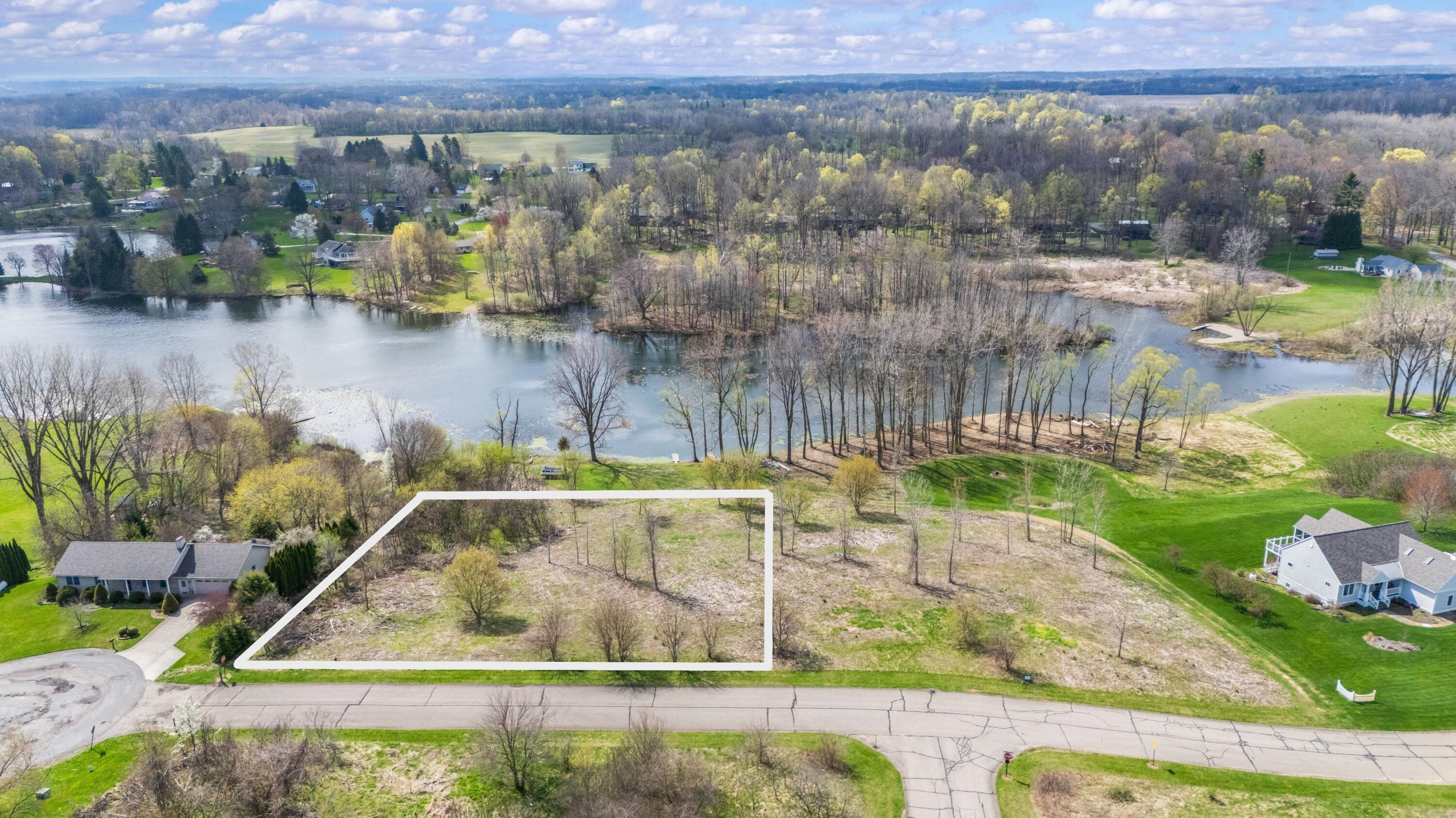 2686 W Lakeland Drive Berrien Springs MI 49103