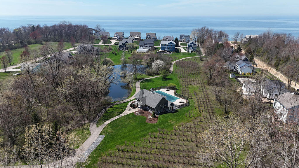 Ville Highfield Beach Drive South Haven MI 49090