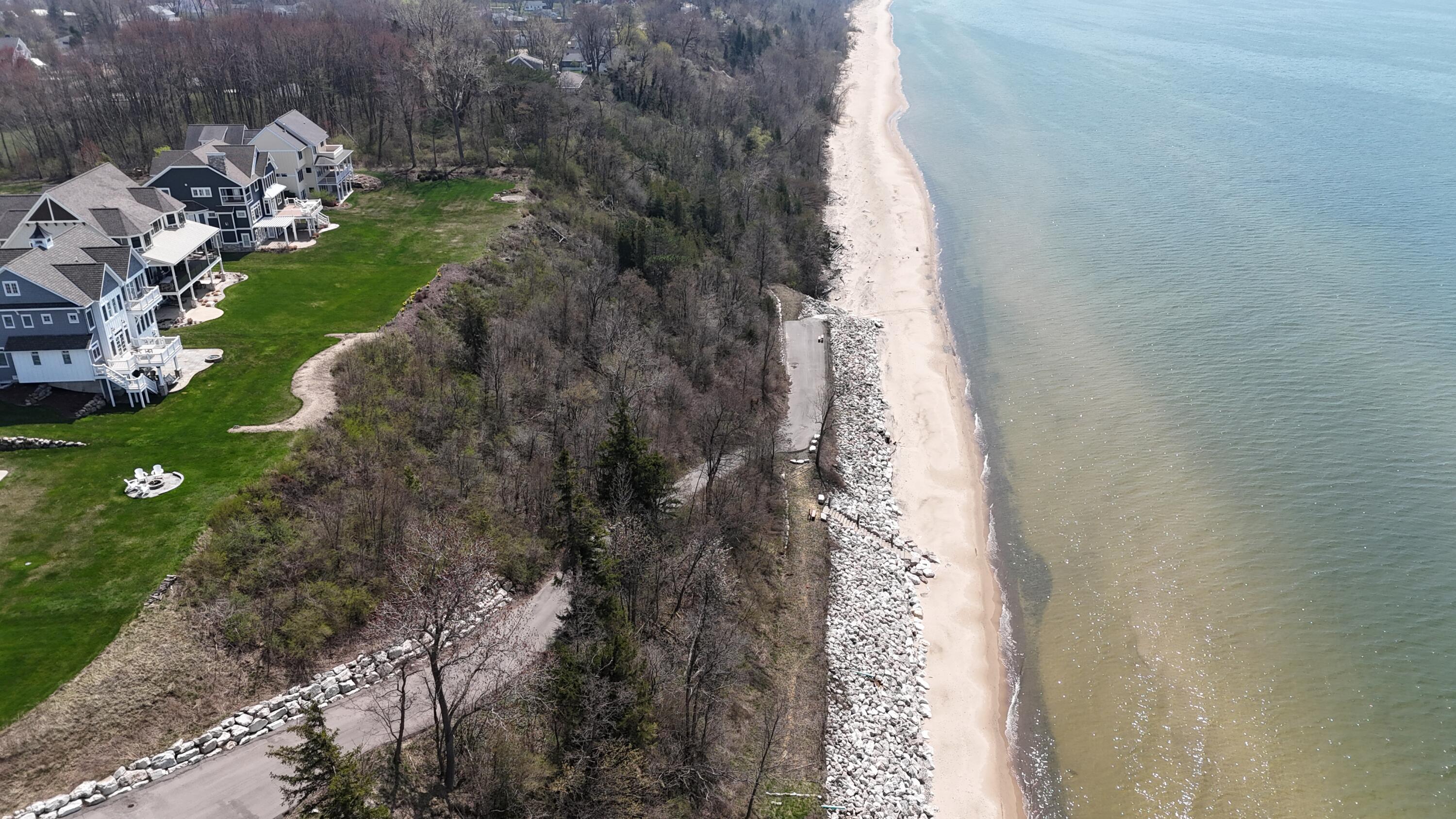 Ville Highfield Beach Drive South Haven MI 49090