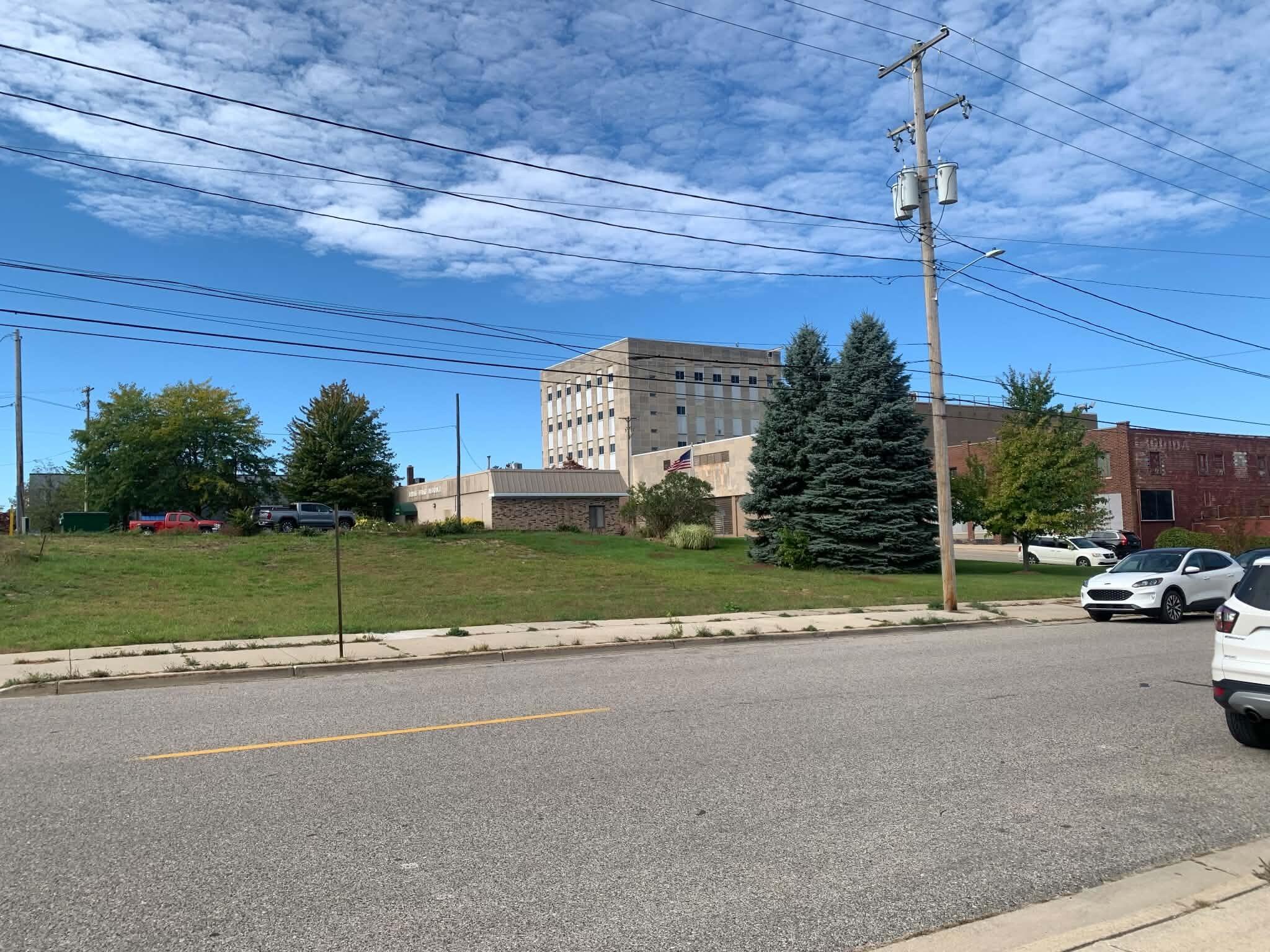 839 Pine Street Muskegon MI 49442