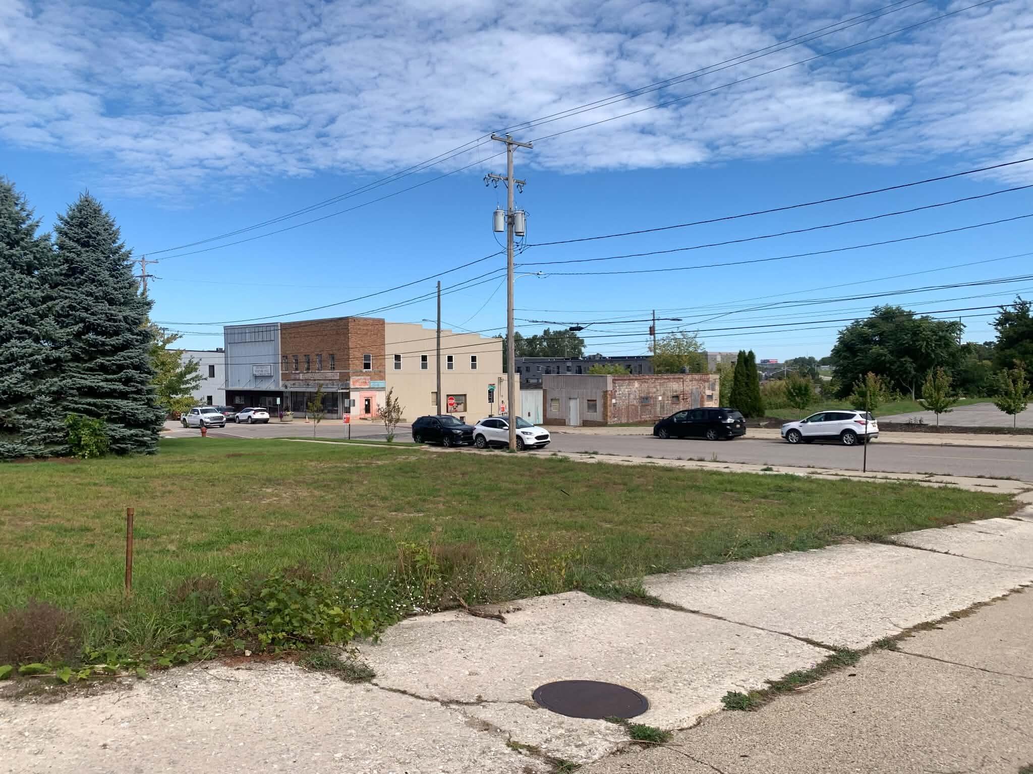 839 Pine Street Muskegon MI 49442
