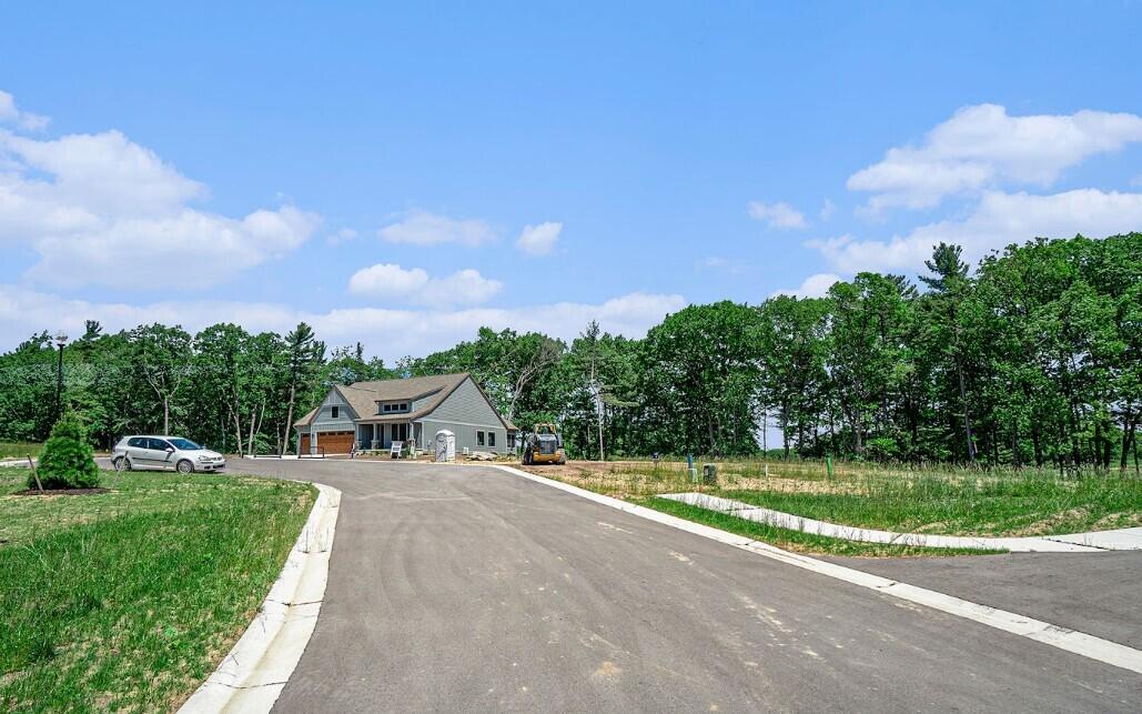 #18 Duneside Trail Muskegon MI 49441