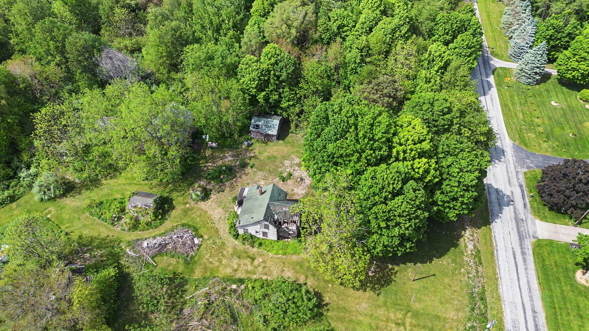 4244 Hillandale Road Sodus MI 49126