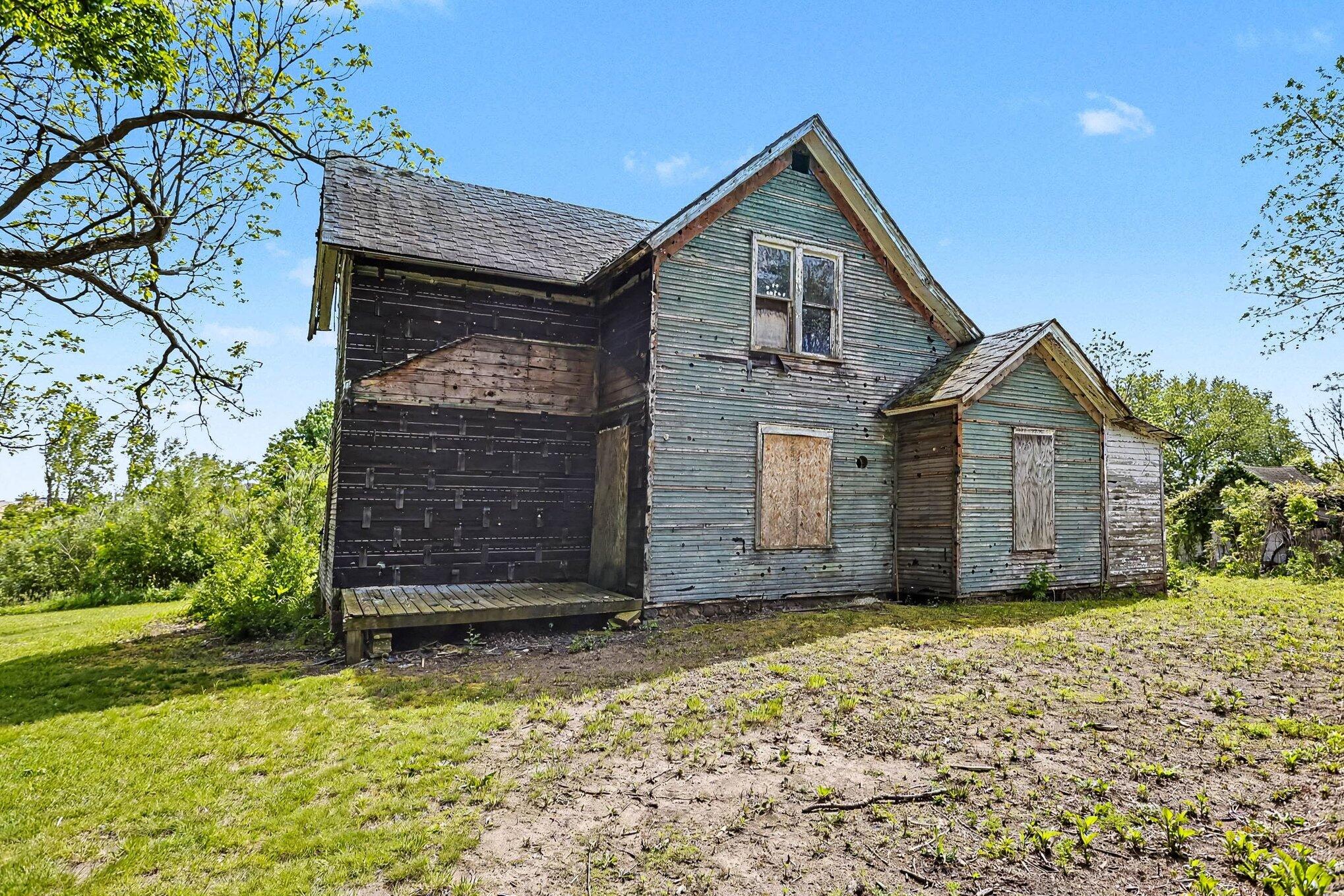 4244 Hillandale Road Sodus MI 49126
