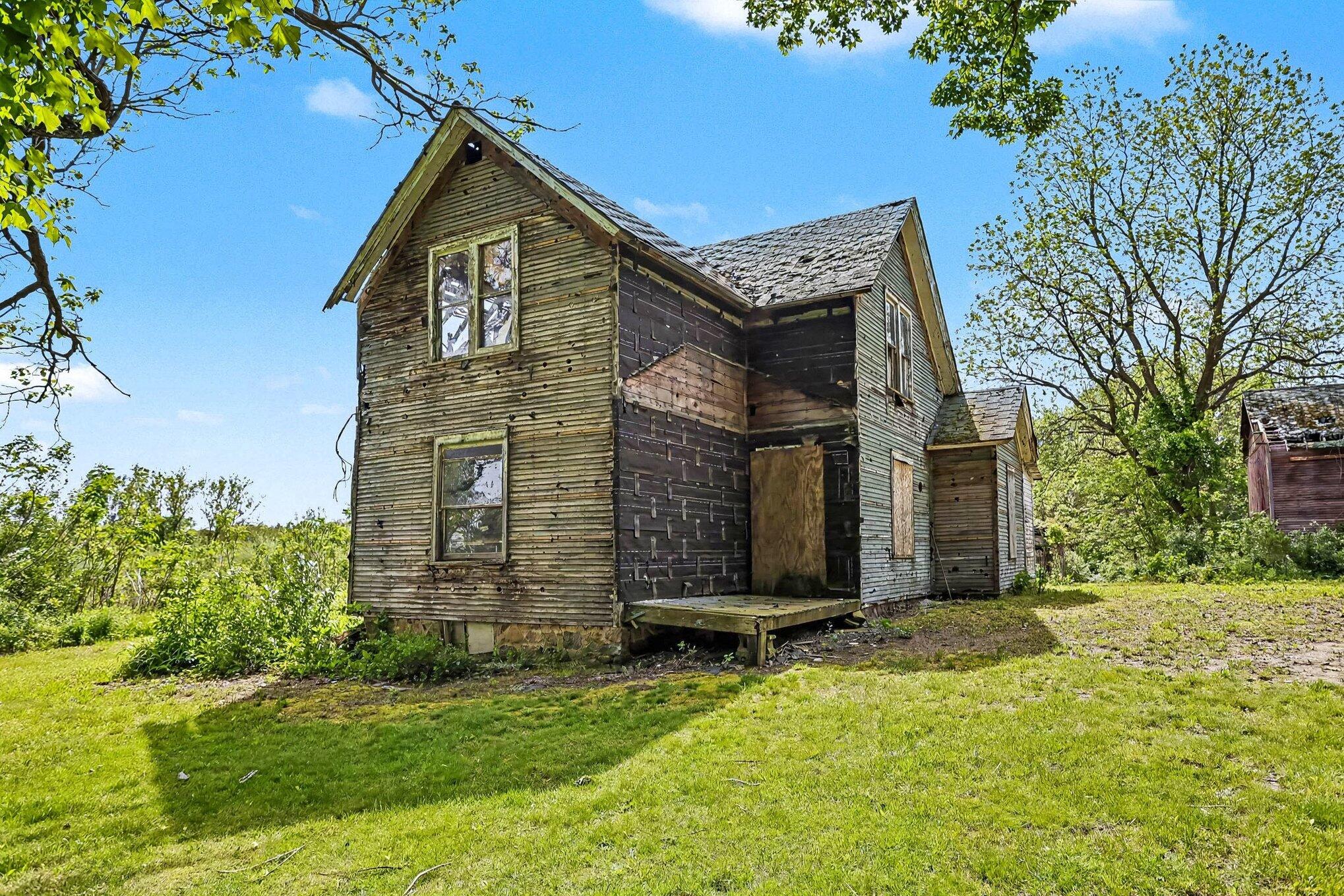 4244 Hillandale Road Sodus MI 49126