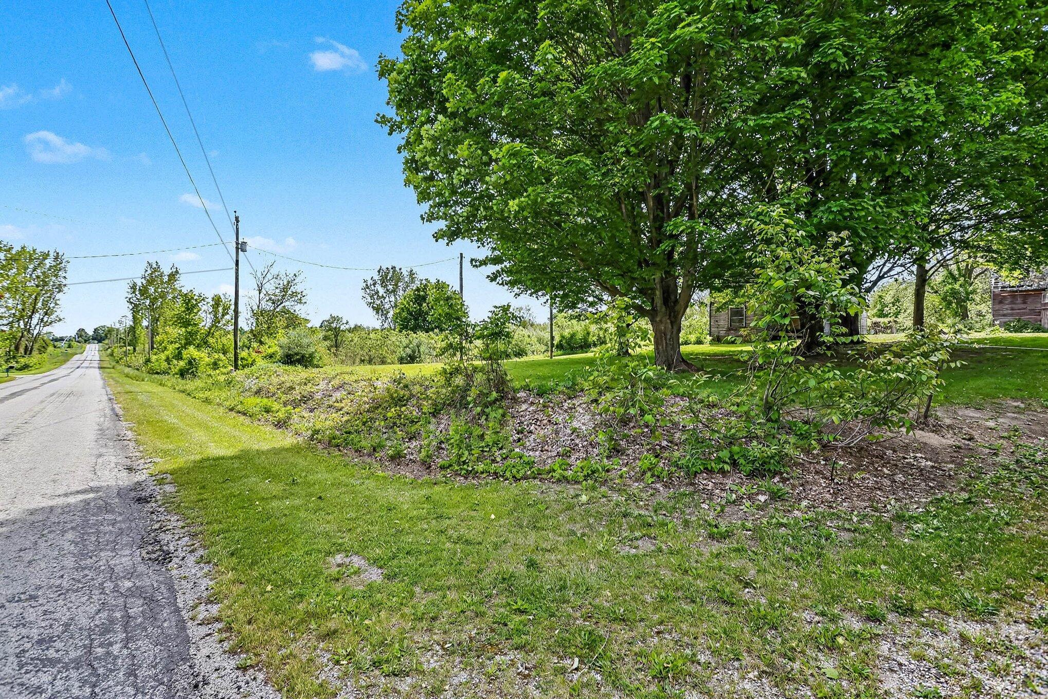 4244 Hillandale Road Sodus MI 49126