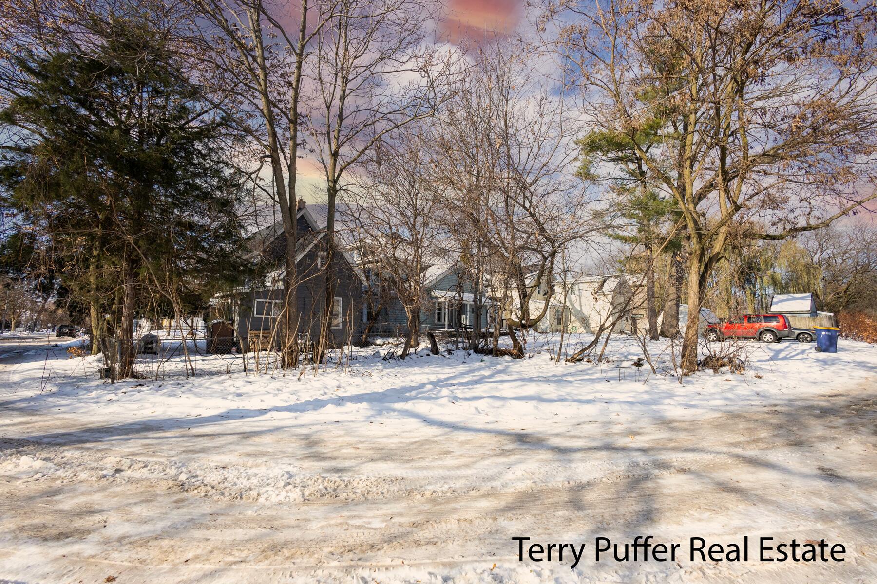 751 Park Street SW Grand Rapids MI 49504