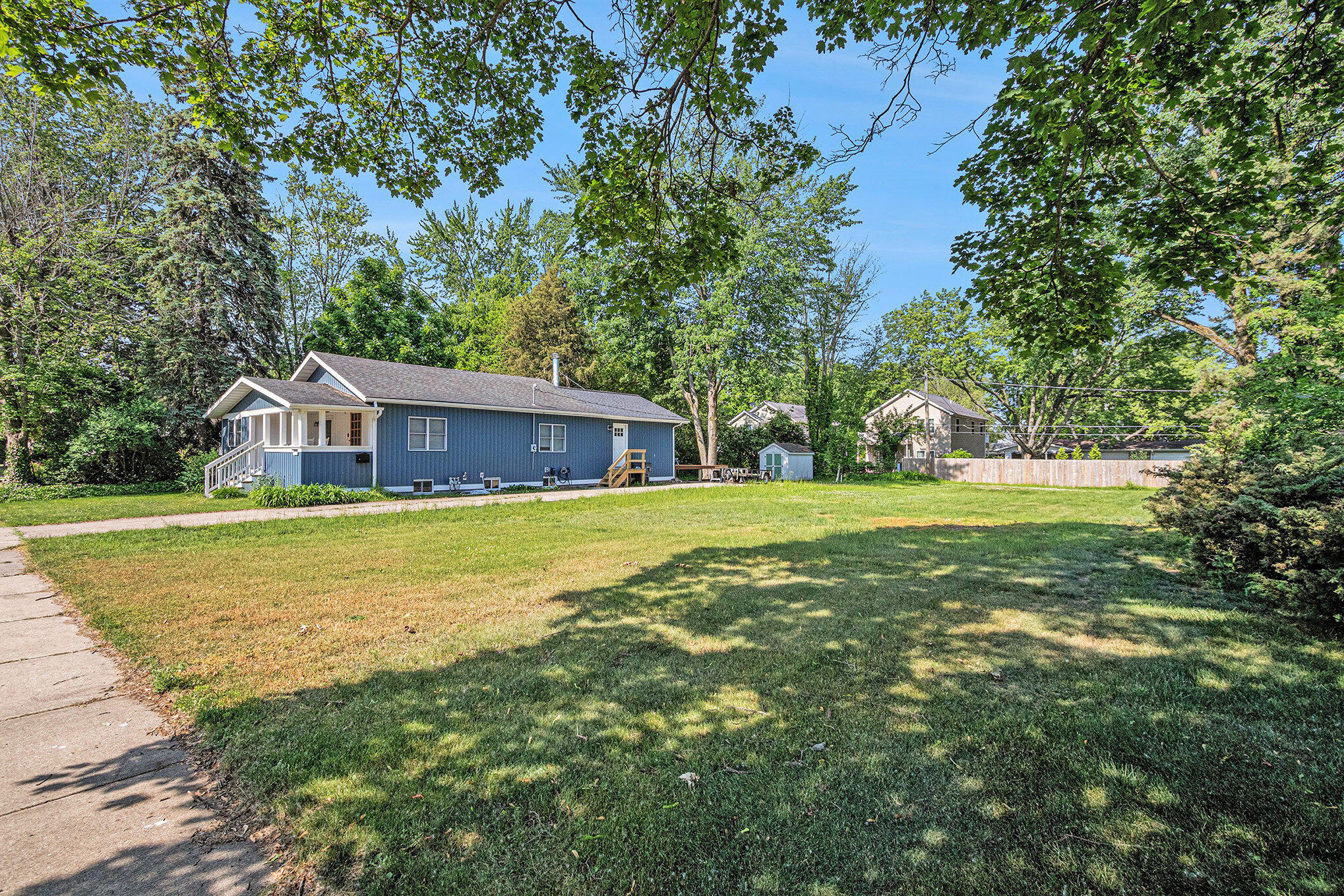 1006 St Joseph Street South Haven MI 49090