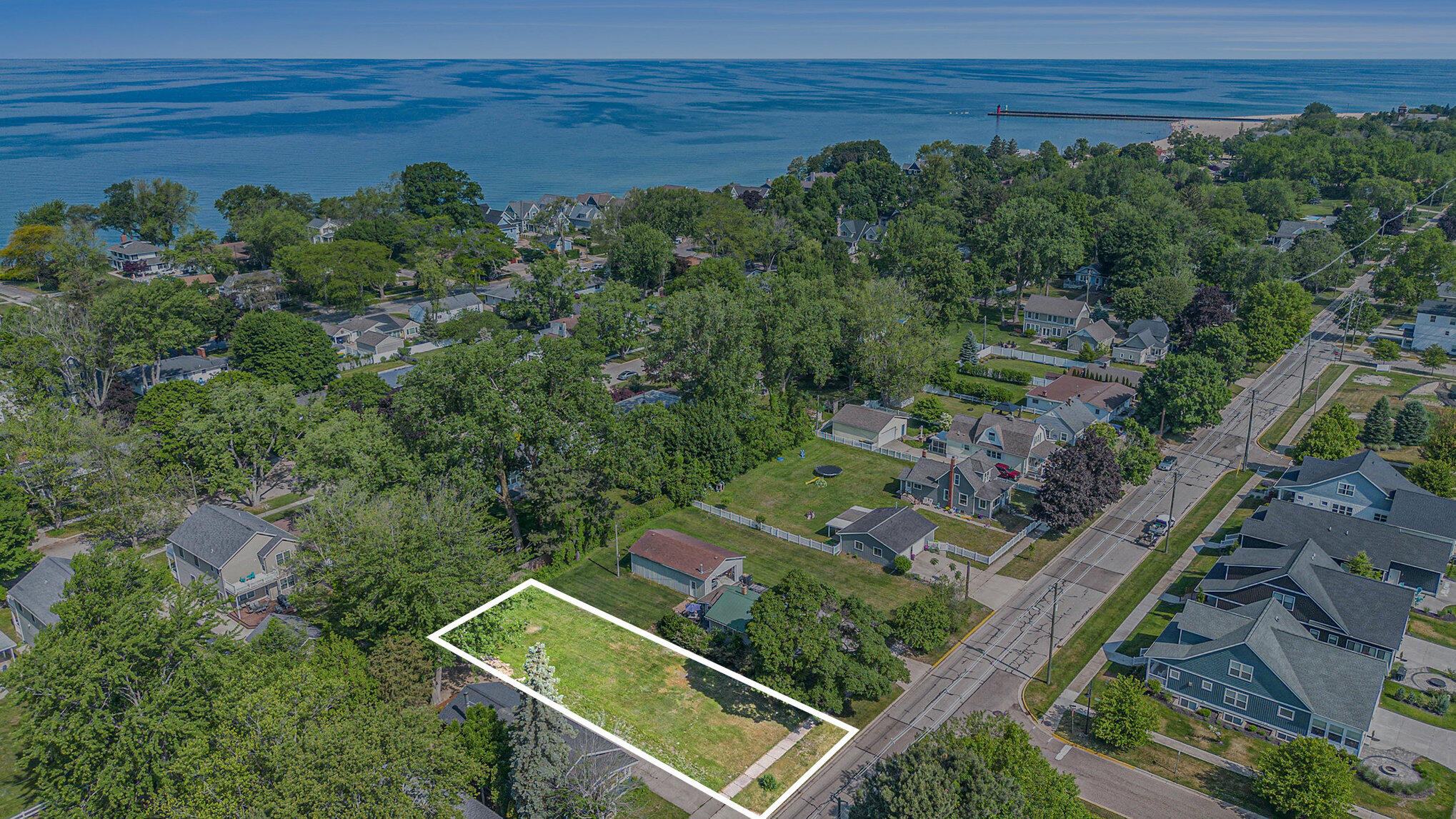 1006 St Joseph Street South Haven MI 49090