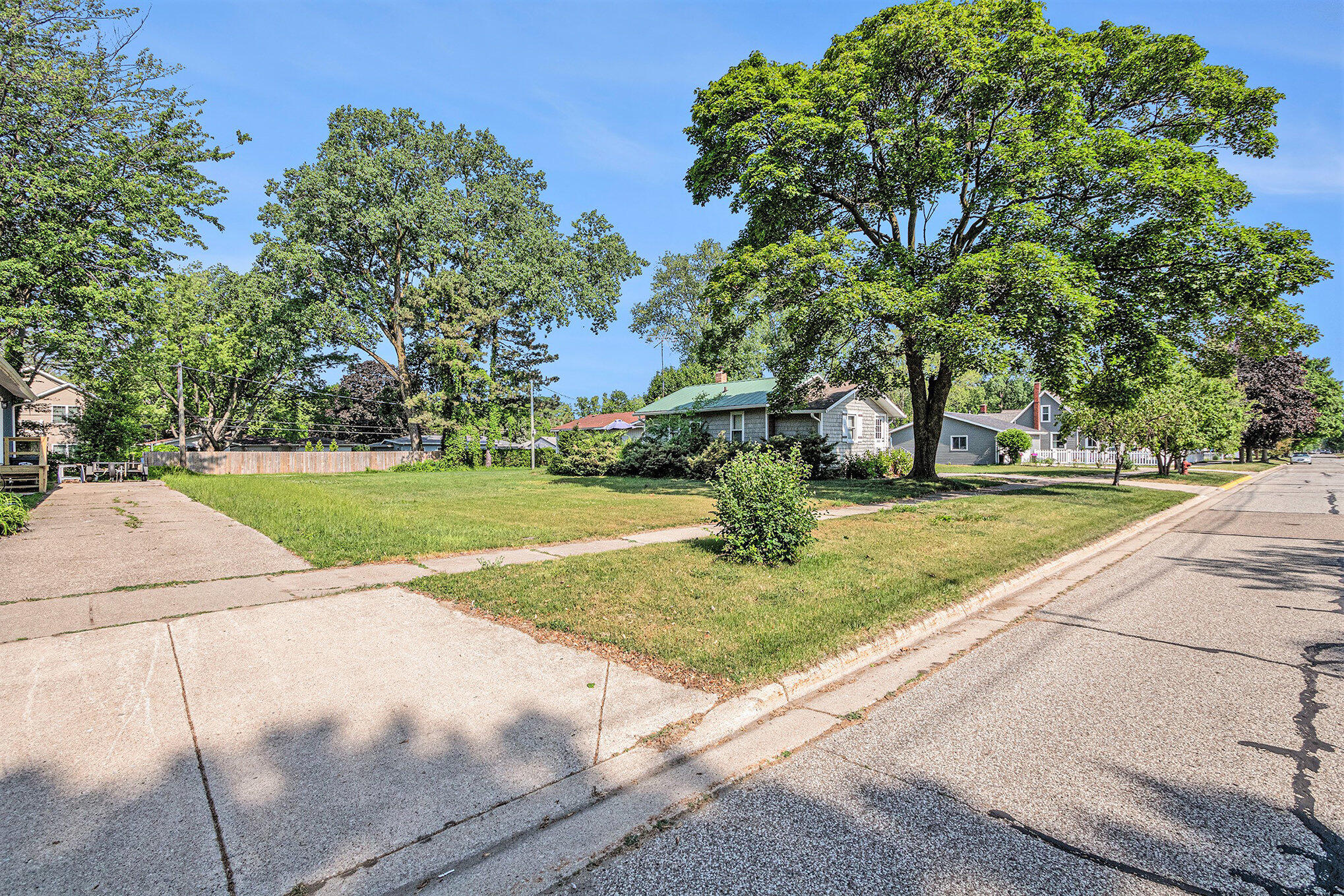 1006 St Joseph Street South Haven MI 49090