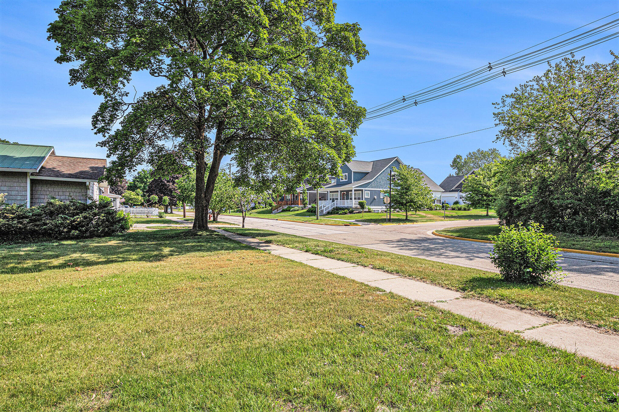 1006 St Joseph Street South Haven MI 49090