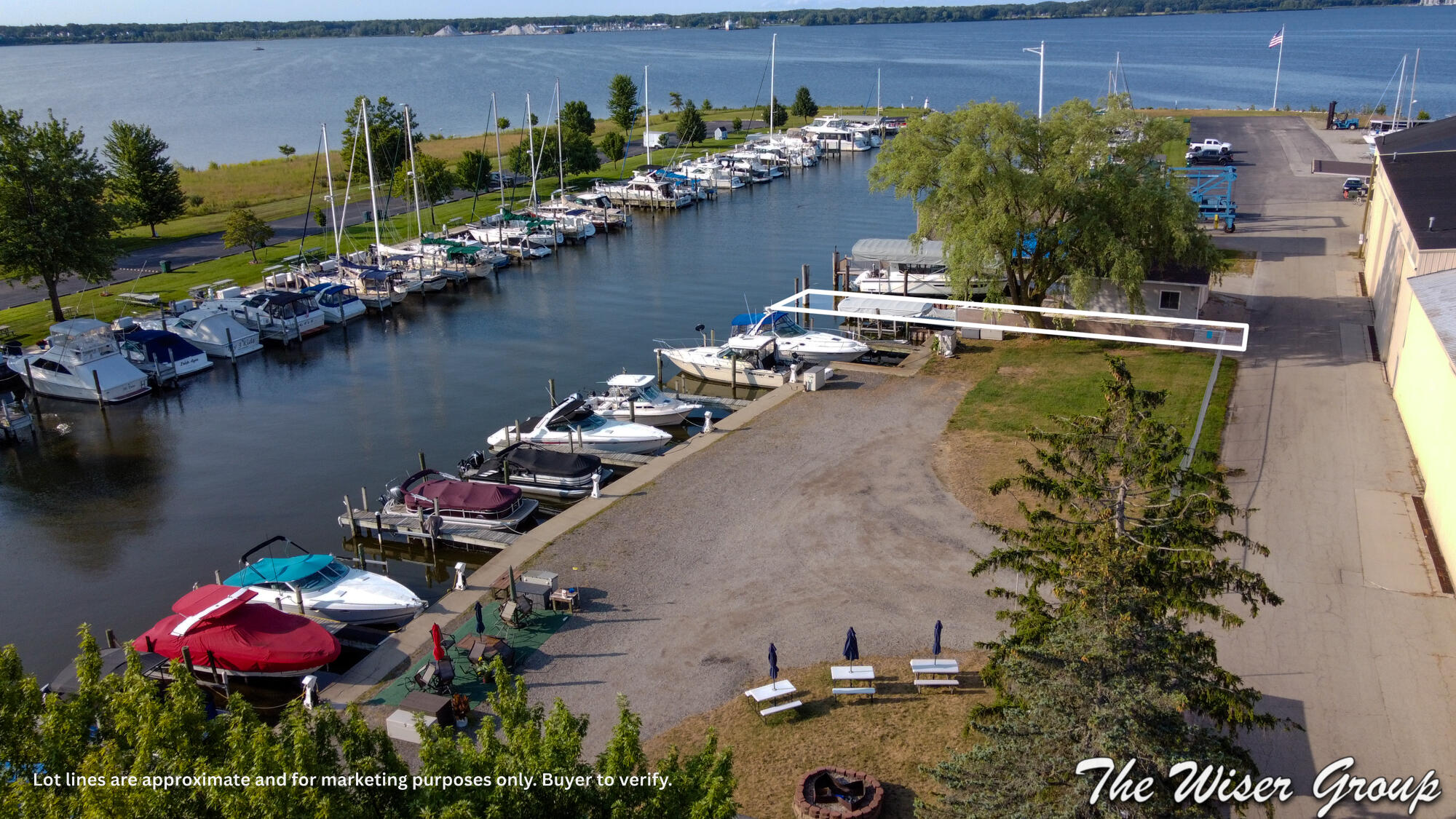 332 Cihak Street Muskegon MI 49445