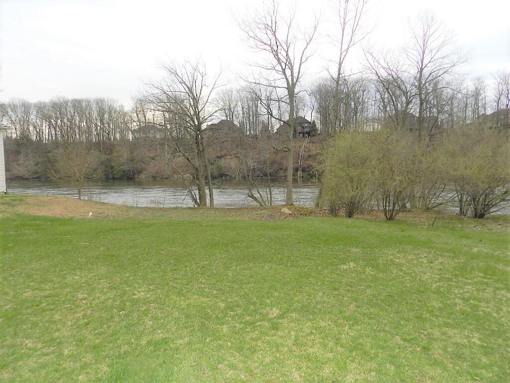 574 Swan River Drive Benton Harbor MI 49022