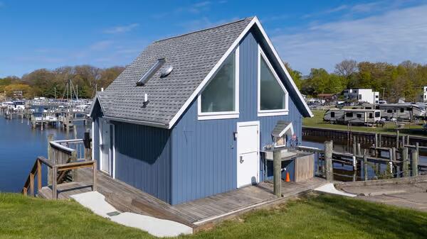40 N Bailey Avenue South Haven MI 49090