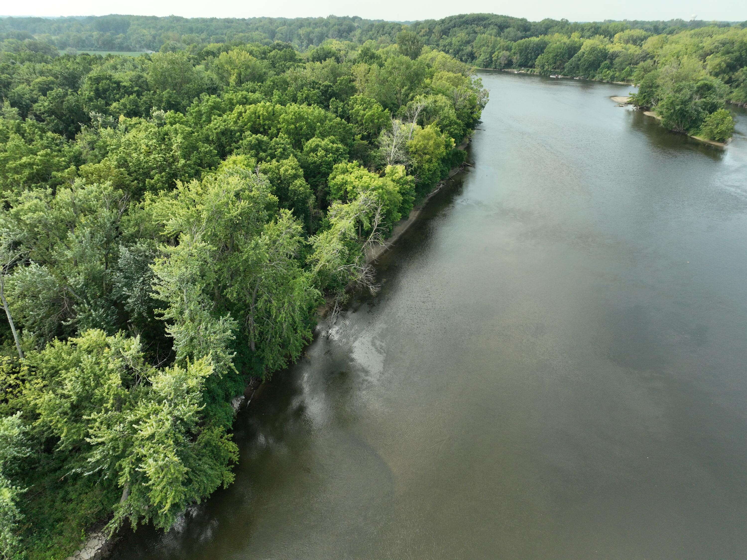 V/l River Road Sodus MI 49126
