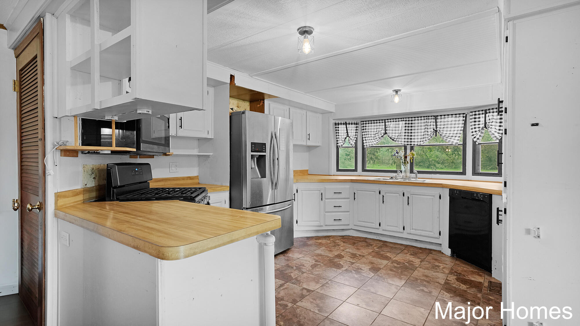 10383 N Cedar Drive Grand Haven MI 49417