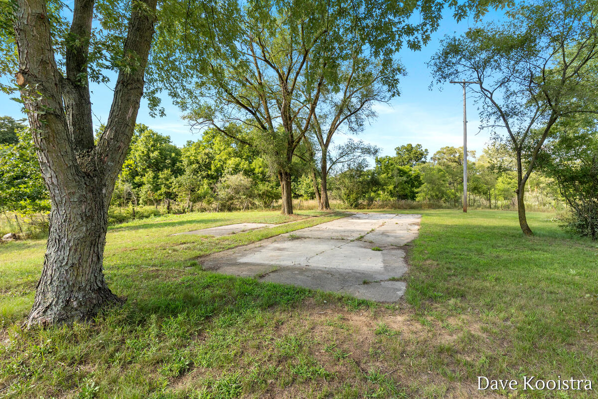 3606 30th Street Hamilton MI 49419