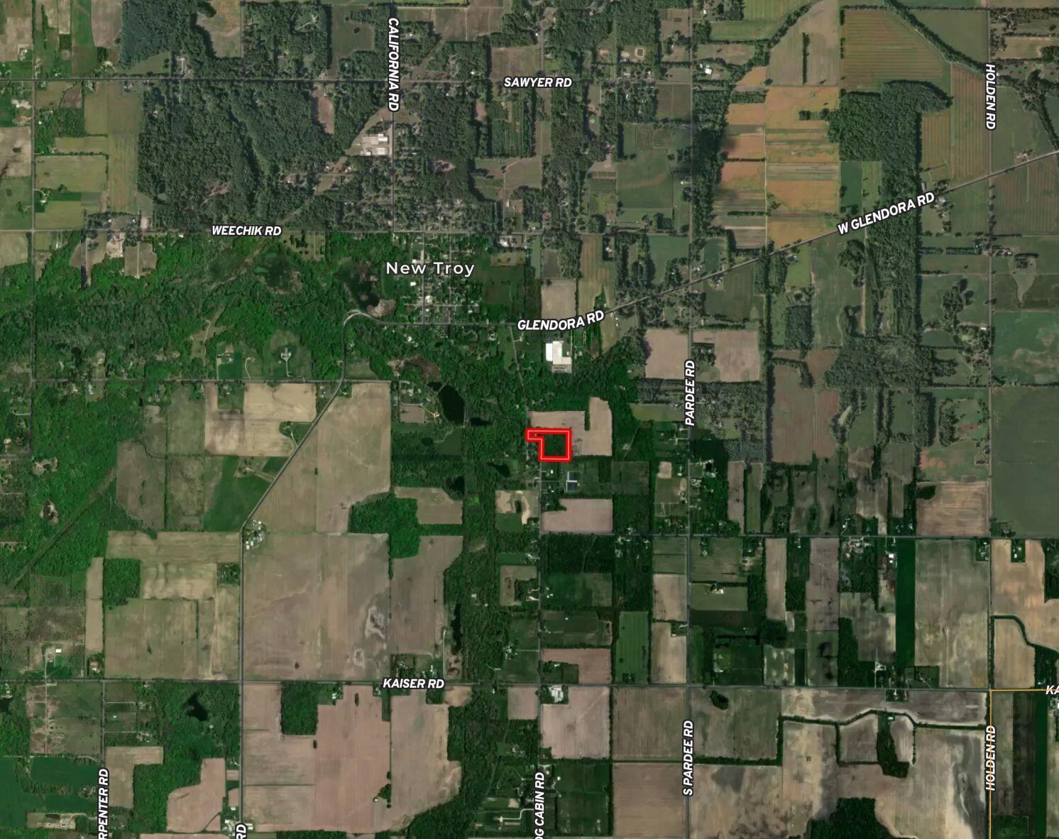 13817 S Log Cabin Road Three Oaks MI 49128