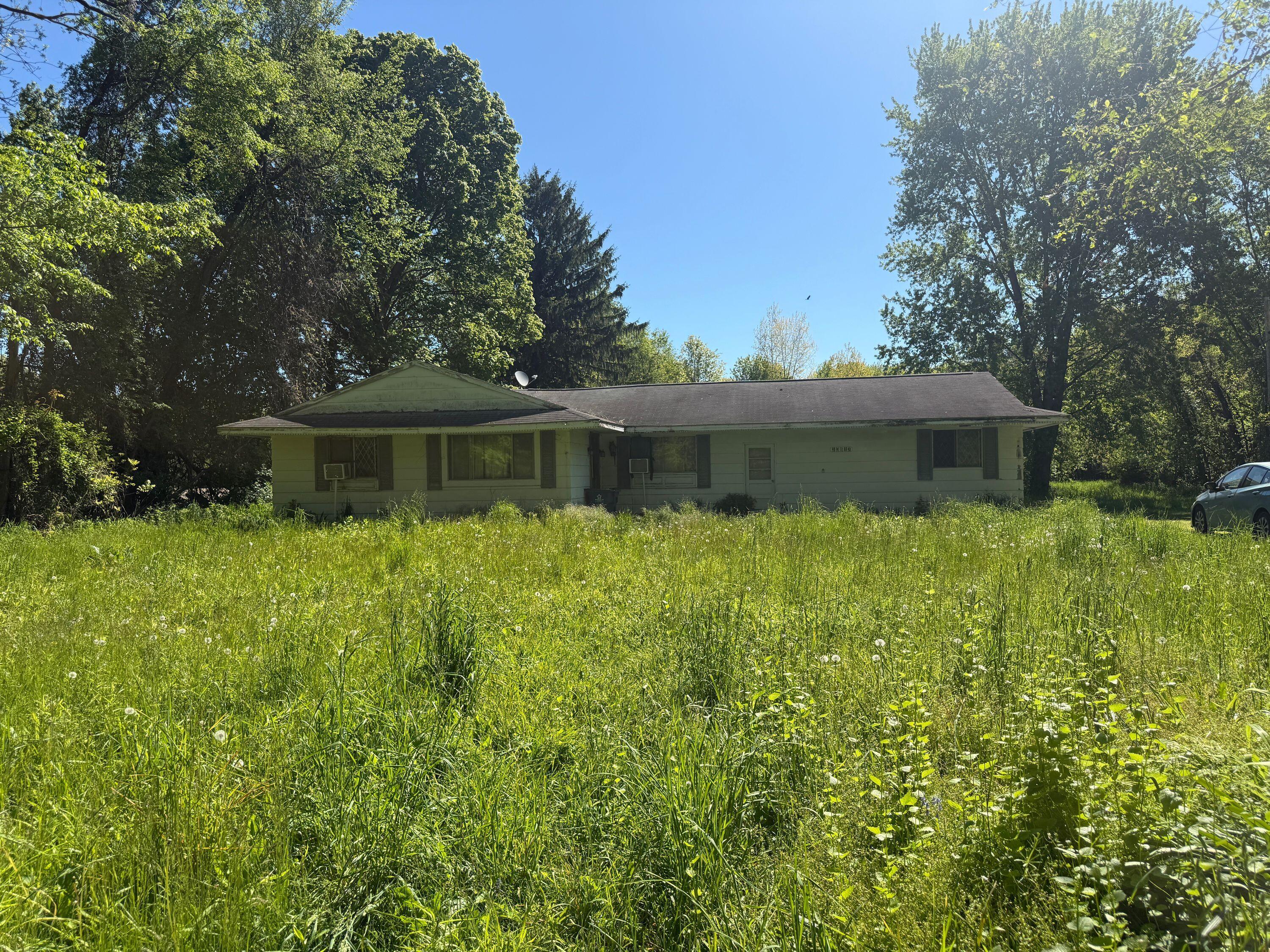 13817 S Log Cabin Road Three Oaks MI 49128