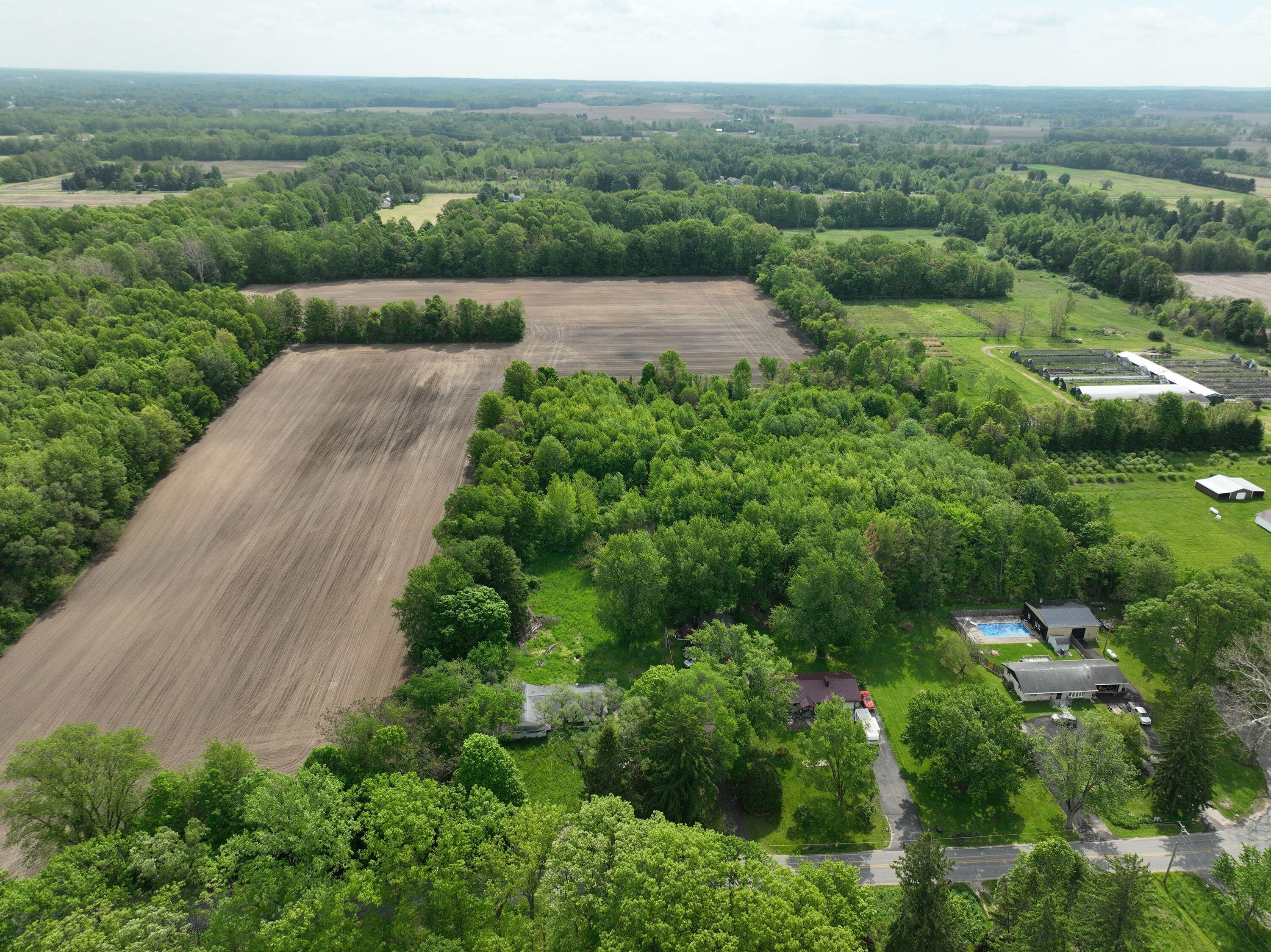 13817 S Log Cabin Road Three Oaks MI 49128