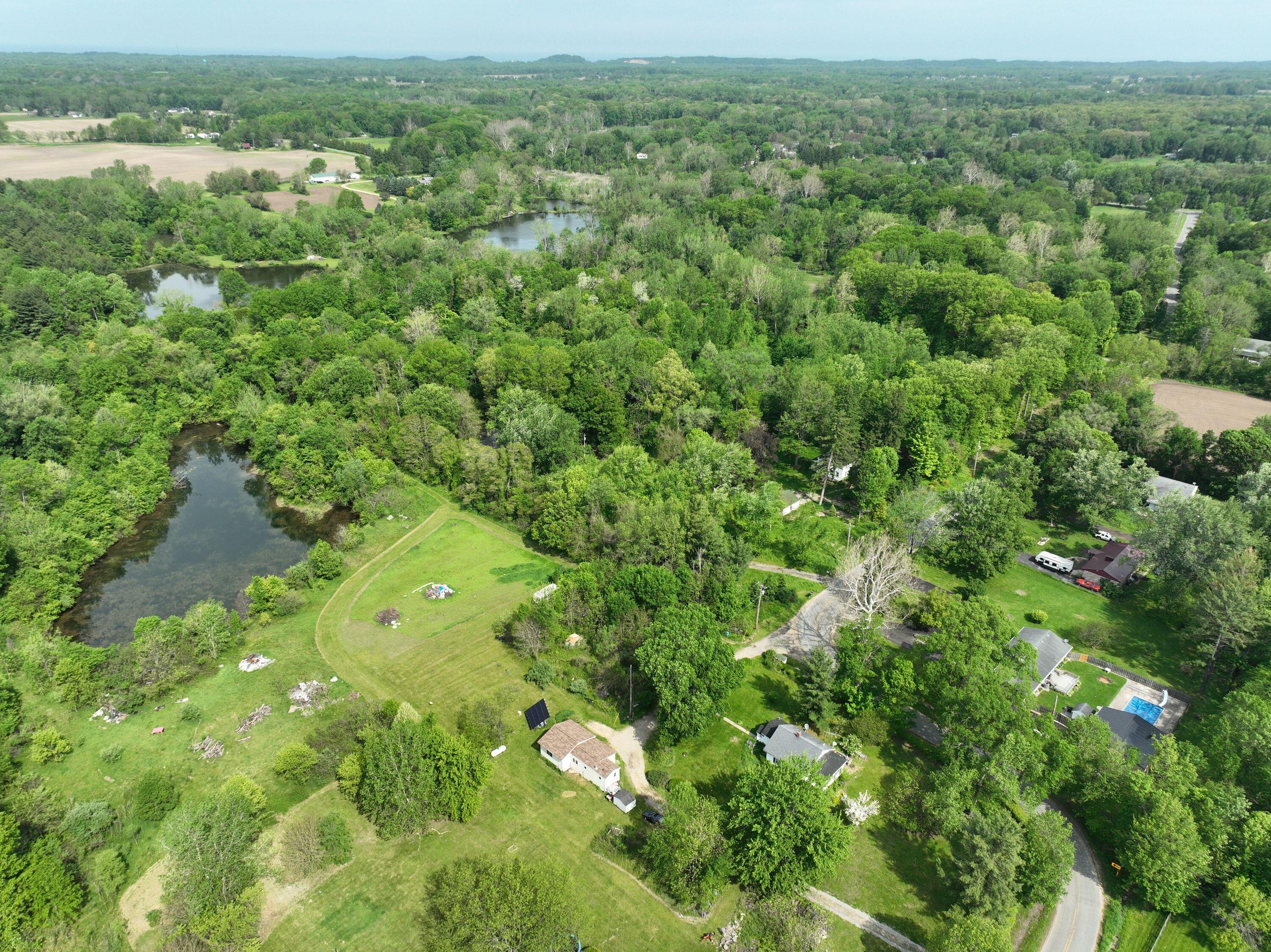 13817 S Log Cabin Road Three Oaks MI 49128