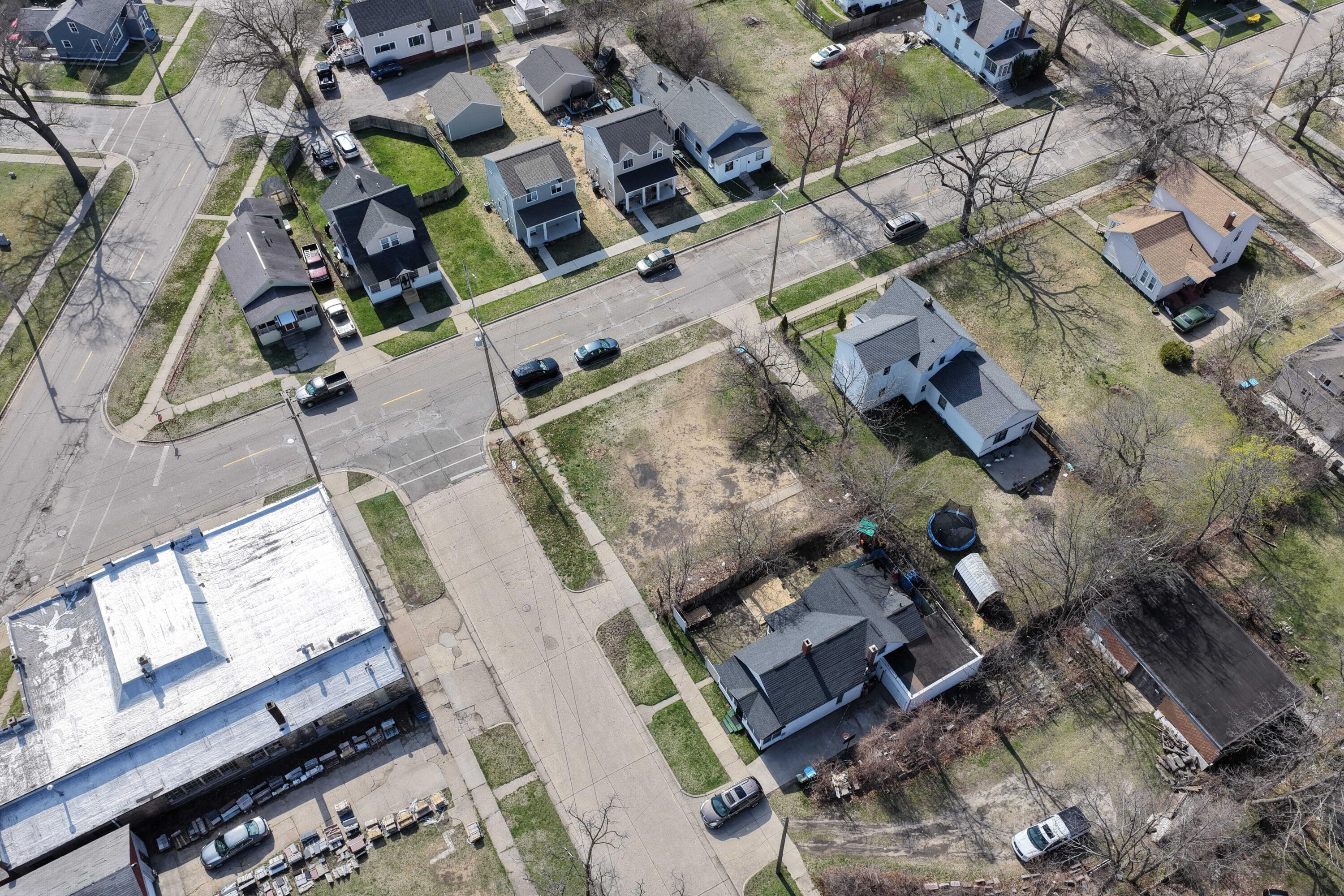 1374 Pine Street Muskegon MI 49442