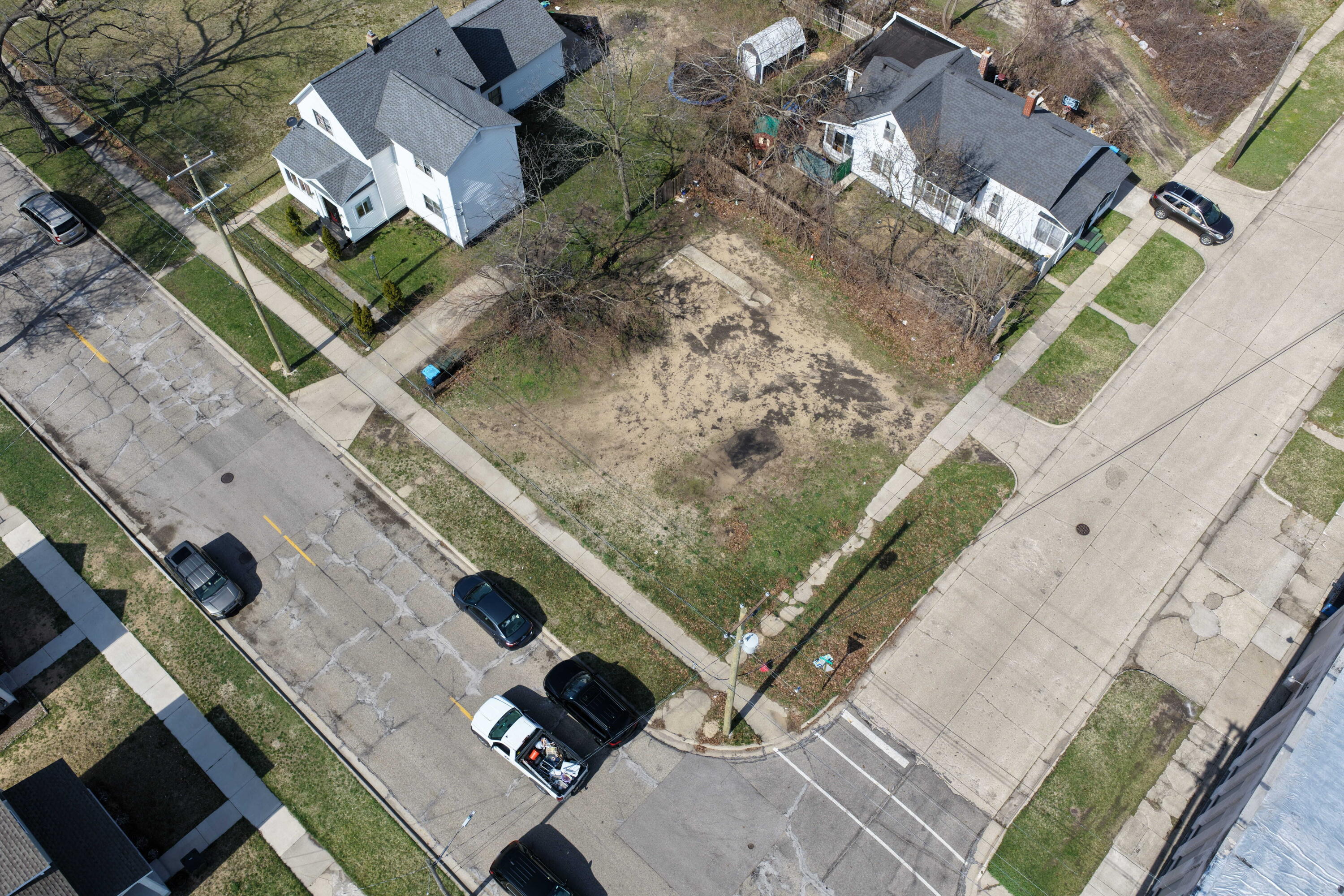 1374 Pine Street Muskegon MI 49442